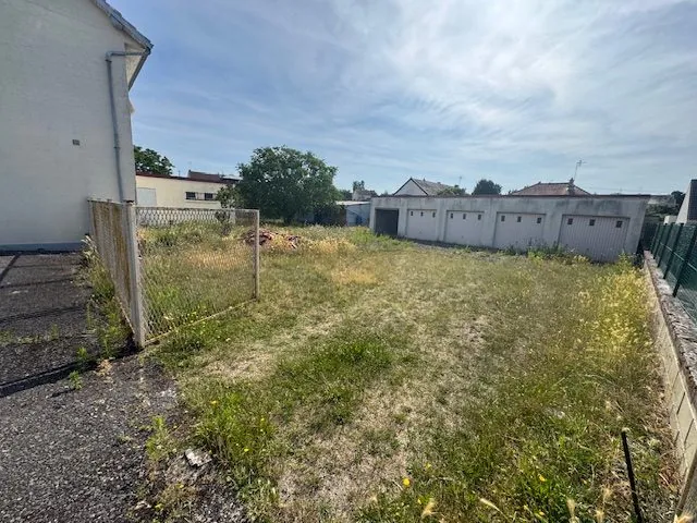 Garage fermé sécurisé de 5 places à Presles - Opportunité d'investissement