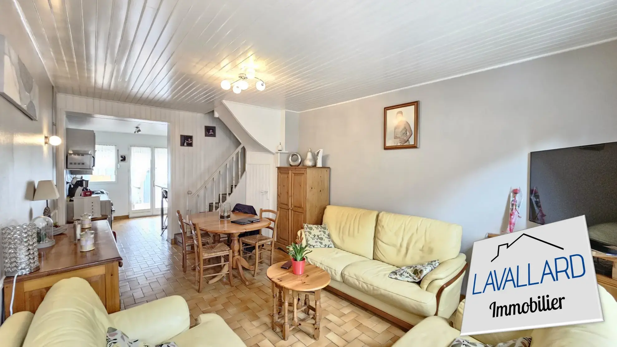 Maison 3 chambres avec terrasse à Amiens, proximité commodités