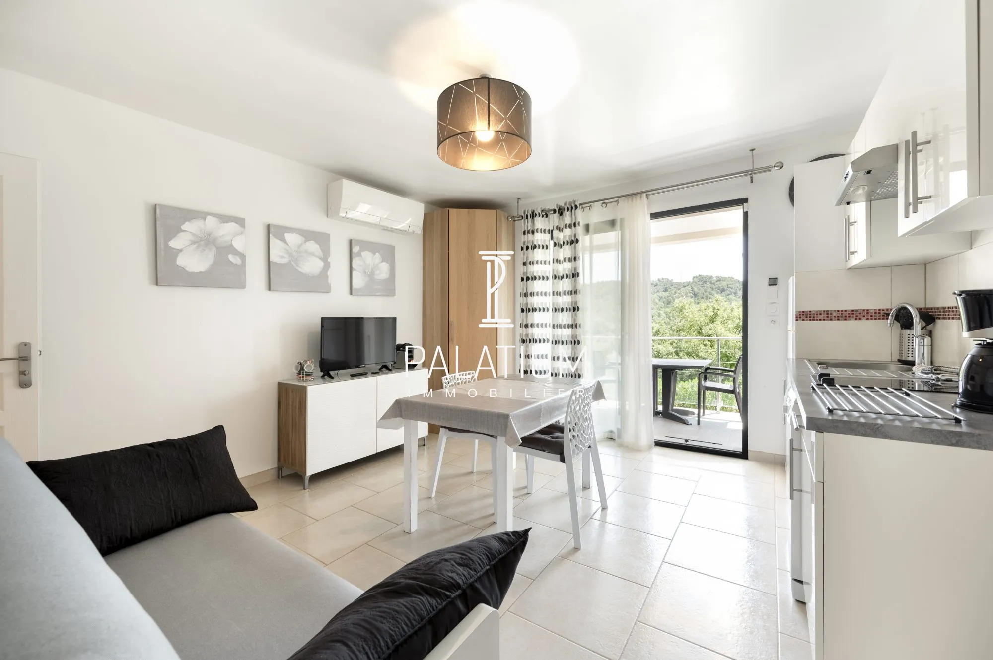 Studio avec terrasse à Gréoux-les-Bains - Investissement rentable