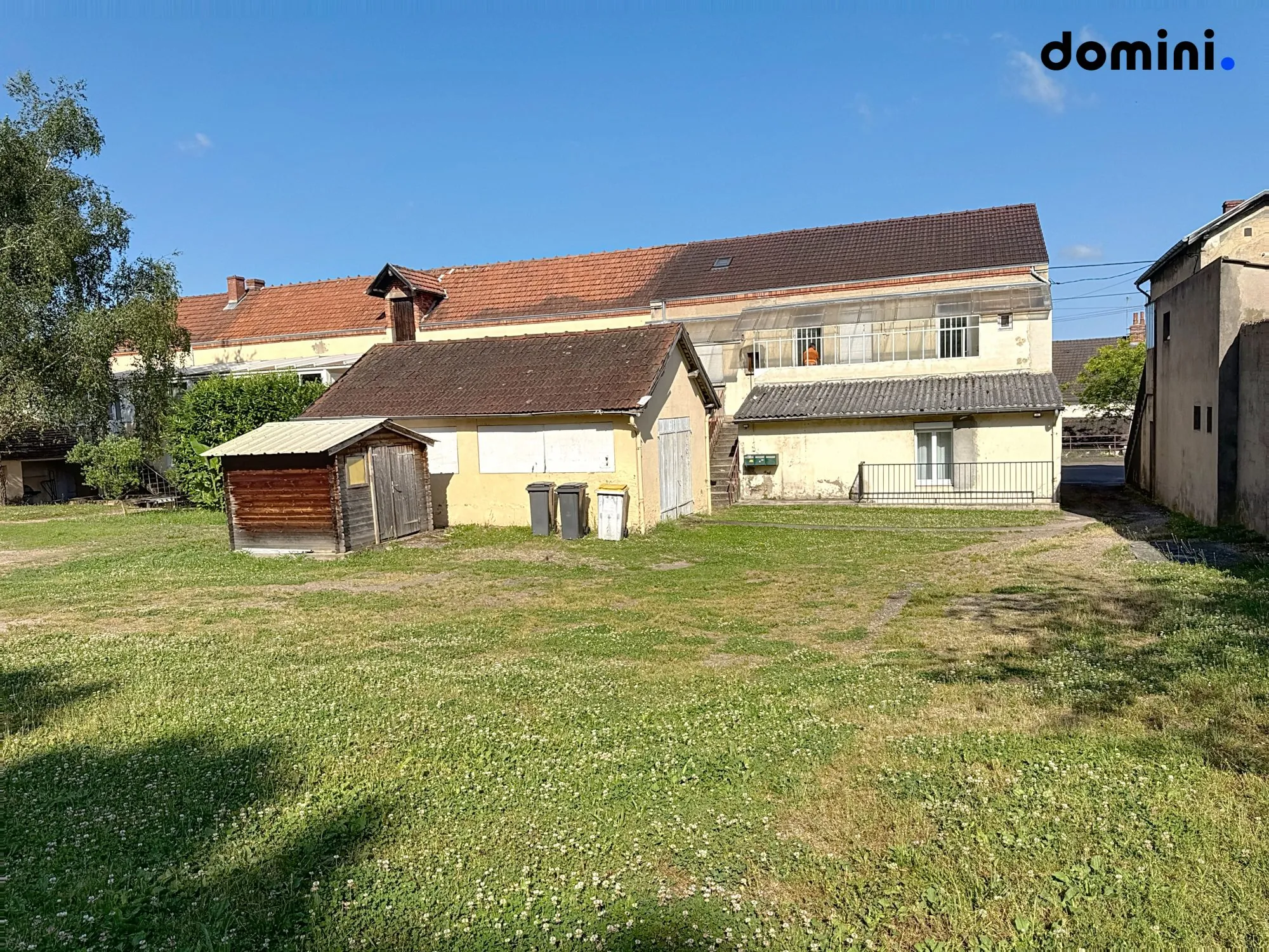 Immeuble de rapport à Montceau-les-Mines 277 m², local commercial & appartements loués