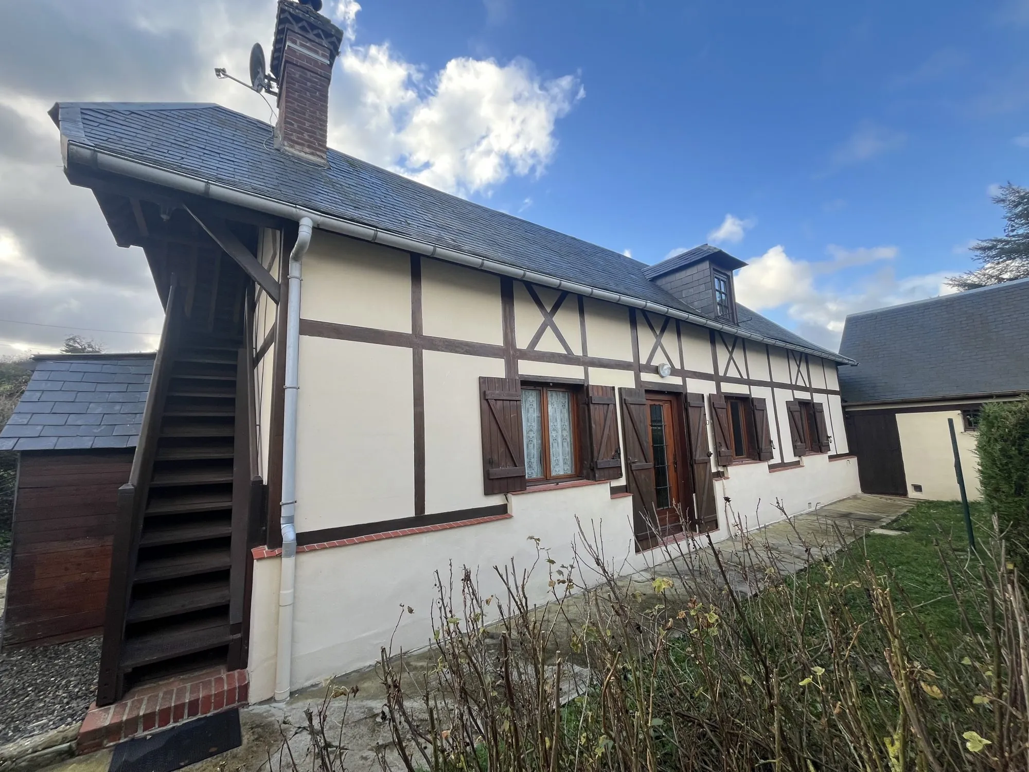 Maison à vendre à Bézancourt – 120 m² sur terrain de 1600 m² avec garage