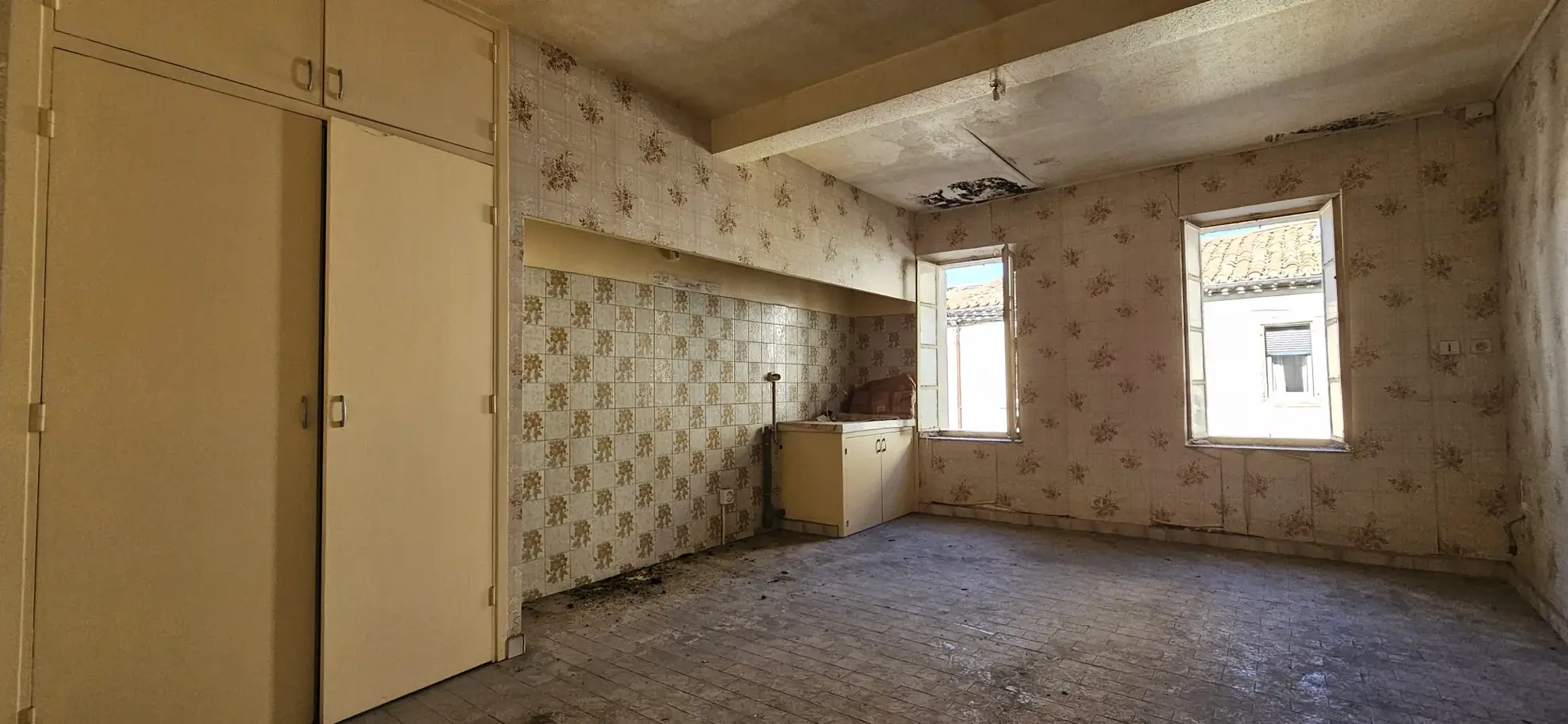 Maison à rénover avec jardin et garage à Castelnaudary, potentiel à exploiter 