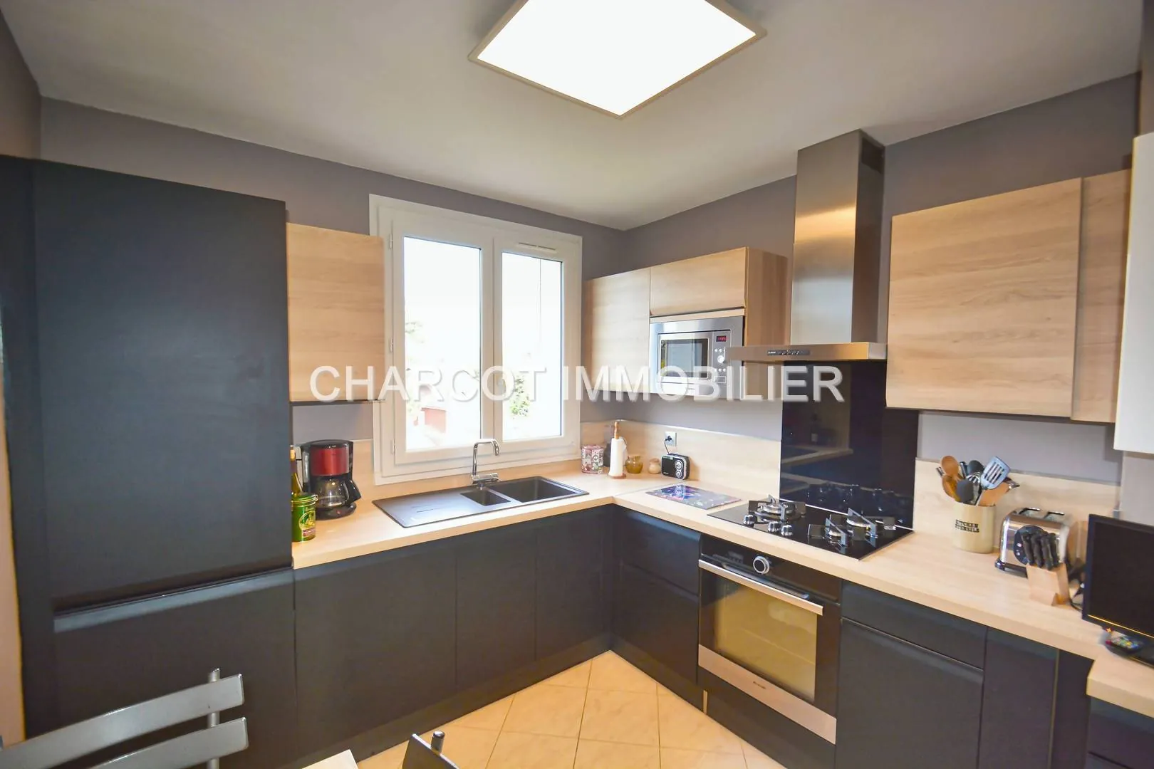 Appartement traversant de 83,08 m² avec cave et garage potentiel à Lyon 5ème 