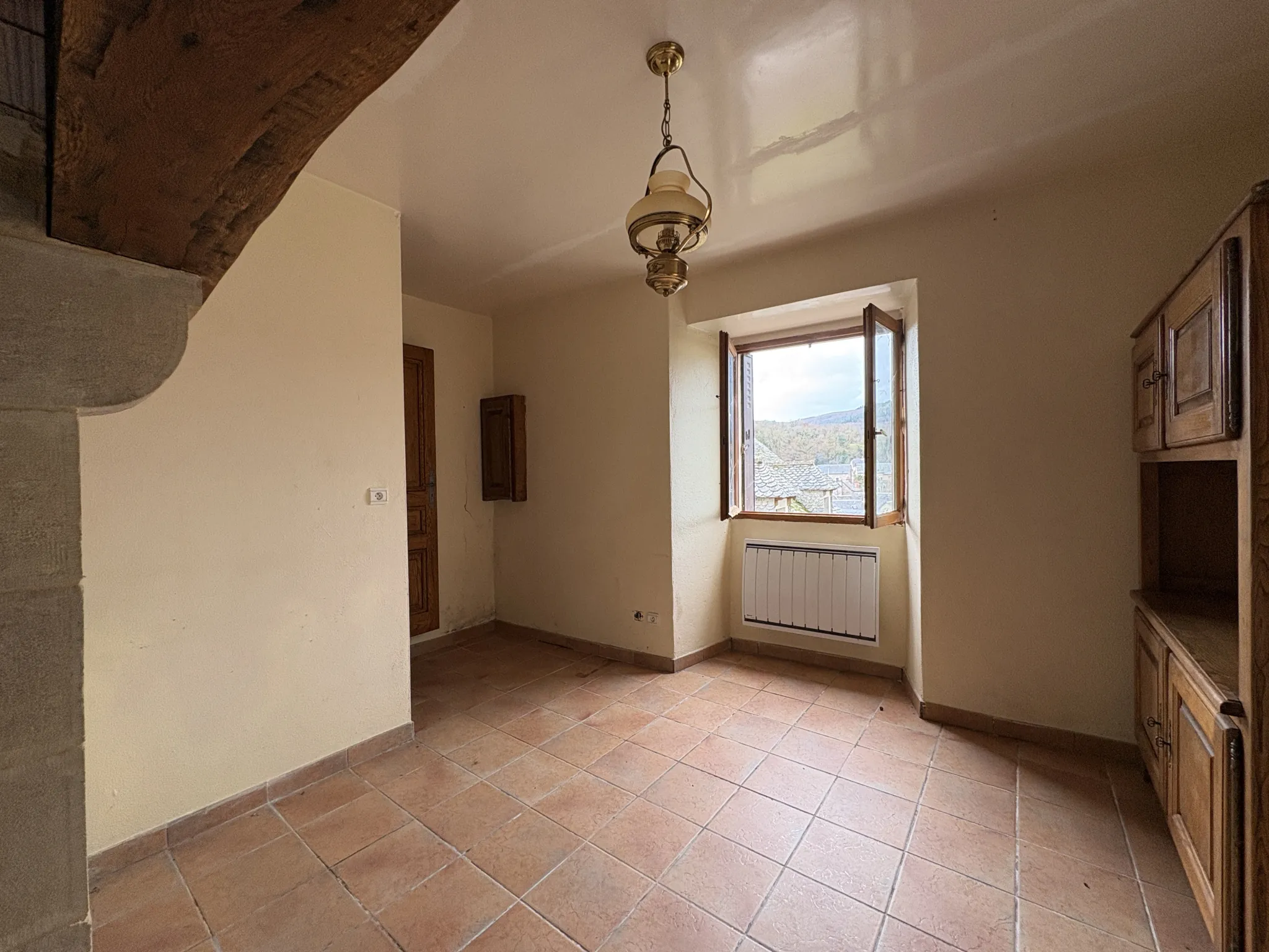 Maison en pierre avec jardin à Bertholéne - Potentiel 90-100m²