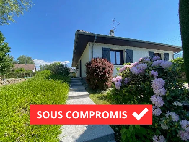 Maison T5 avec piscine à Évette-Salbert près de Malaucé, terrain de 12,43 ares