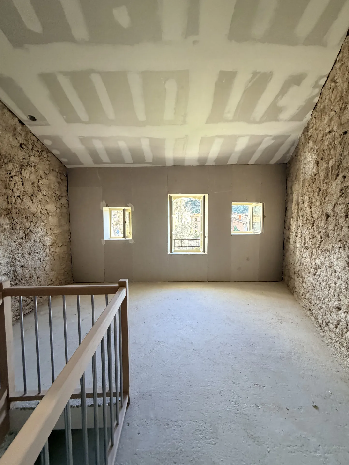 Maison de ville à rénover à Bédarieux - 79 m² avec cave et travaux à prévoir