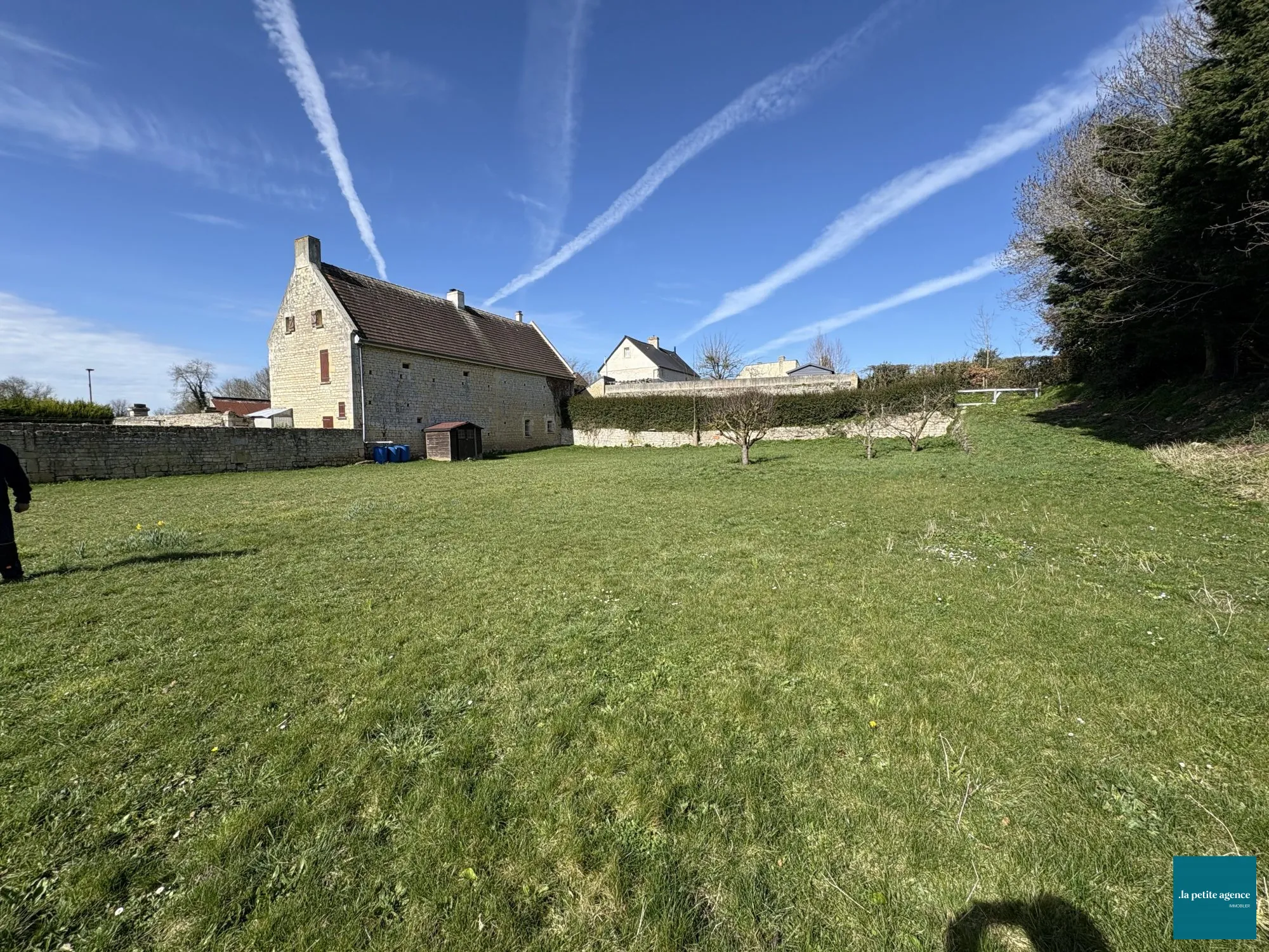 Terrain constructible à vendre à Thue et Mue – 1038 m², prix 105 700 €