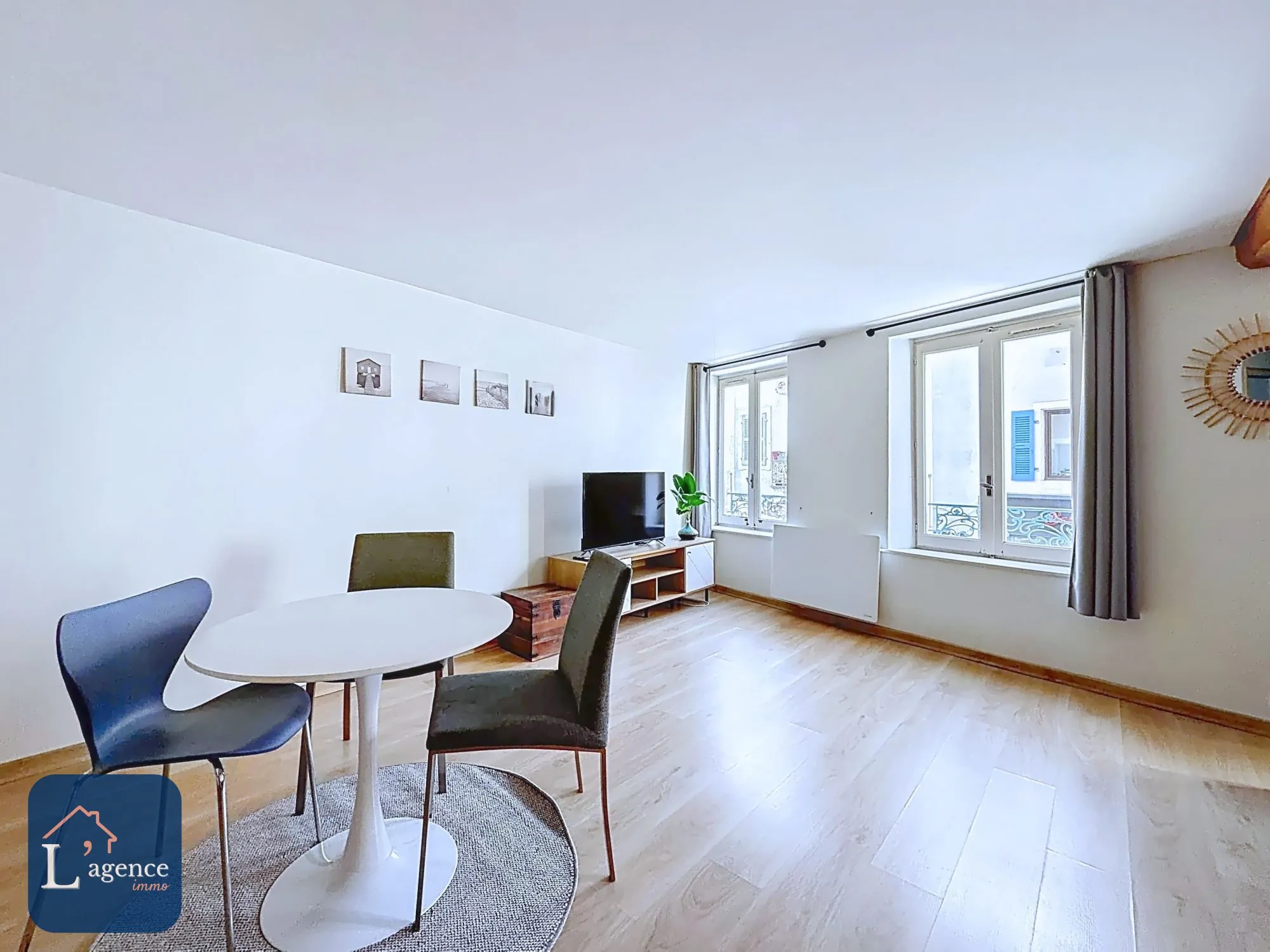 Appartement T2 entièrement meublé en centre-ville de Gex (01170), proche commodités