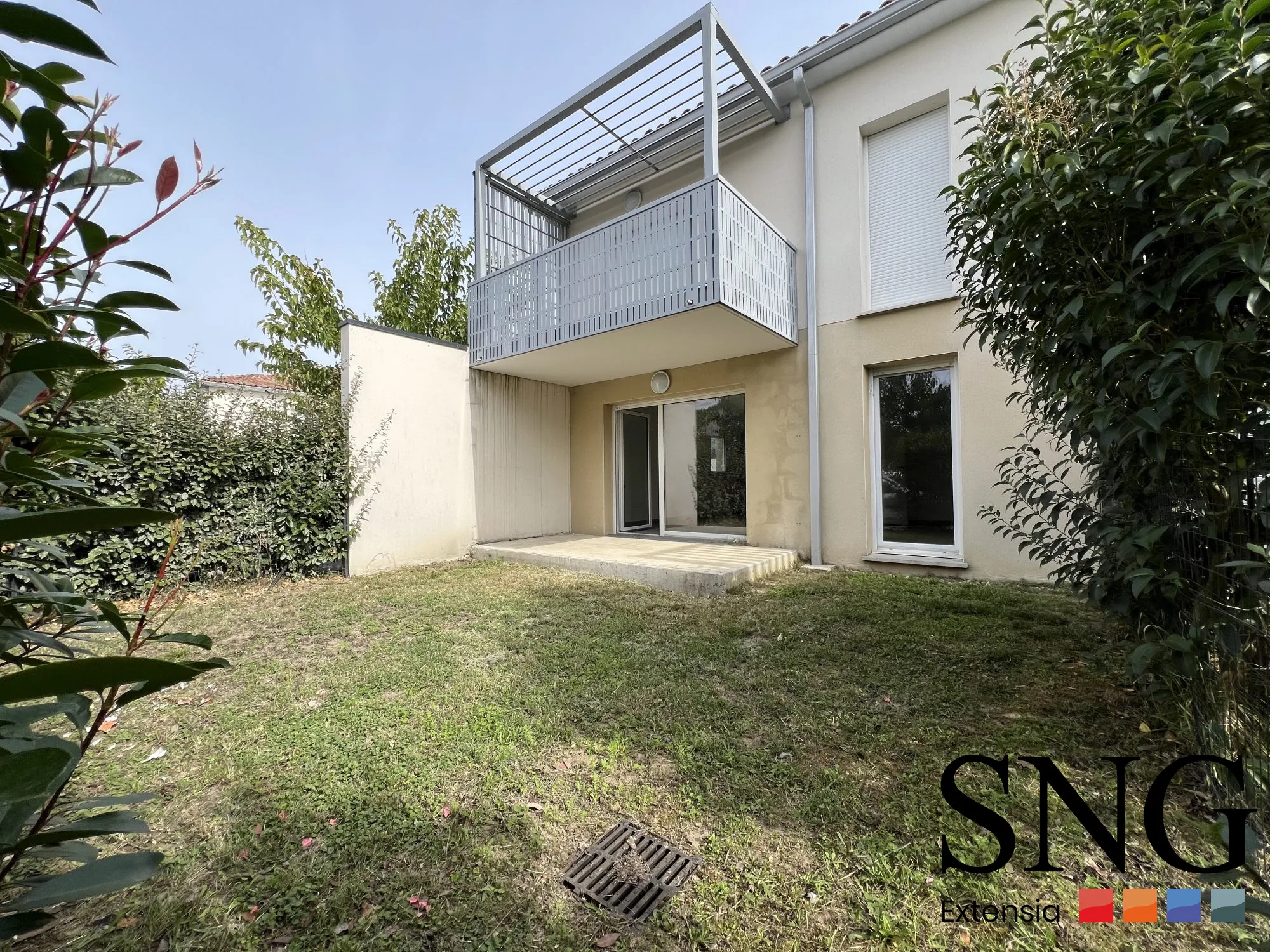 Appartement T2 récent avec terrasse et parking à Toulouse Aucamville