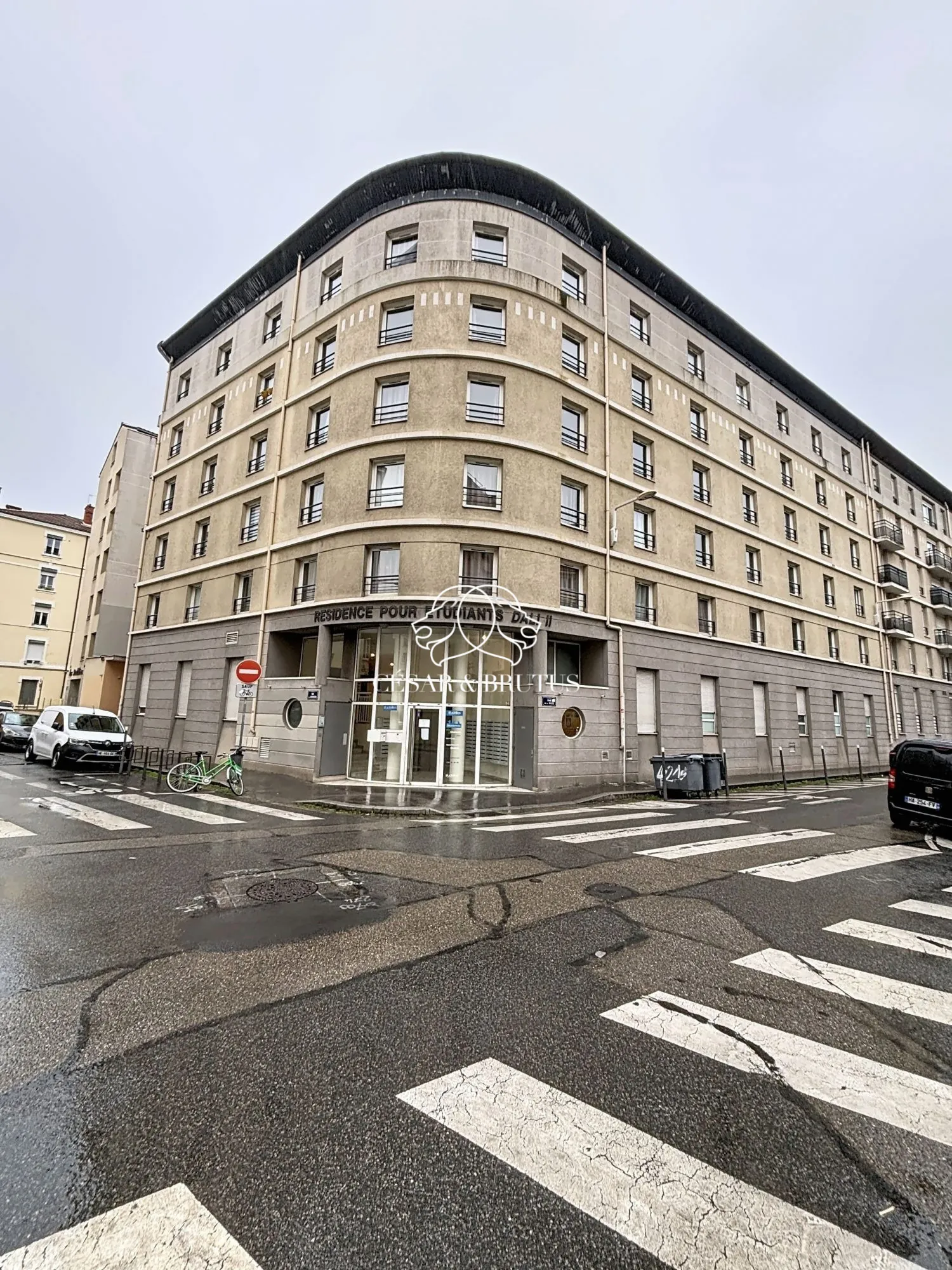 Appartement à vendre Lyon 3ème, studio meublé, bail commercial, proximité Part-Dieu