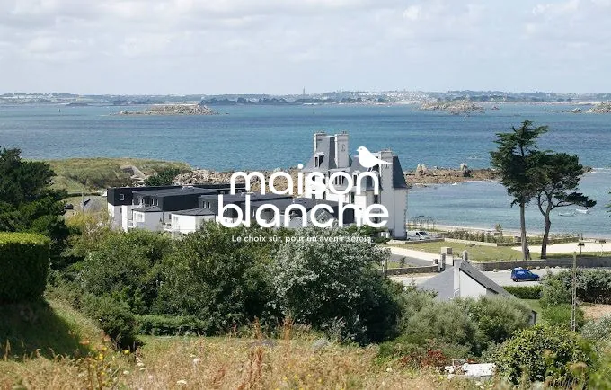 Investissement LMNP à Plougasnou : appartement avec balcon vue mer en vente