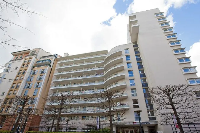 Investissement immobilier à Courbevoie dans un studio loué