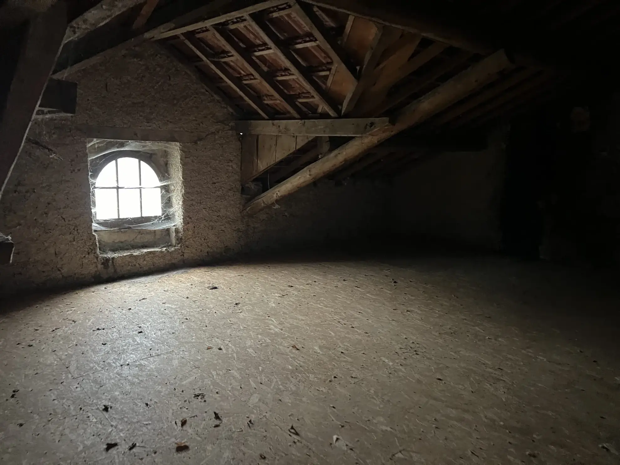 Appartement à rénover avec combles à Vigneulles-lès-Hattonchâtel - Investissement rare 