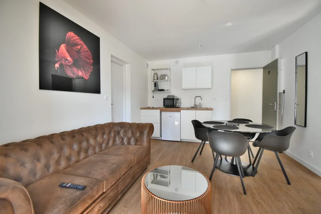 Appartement T3 rénové avec piscine à Rohan - Investissement idéal