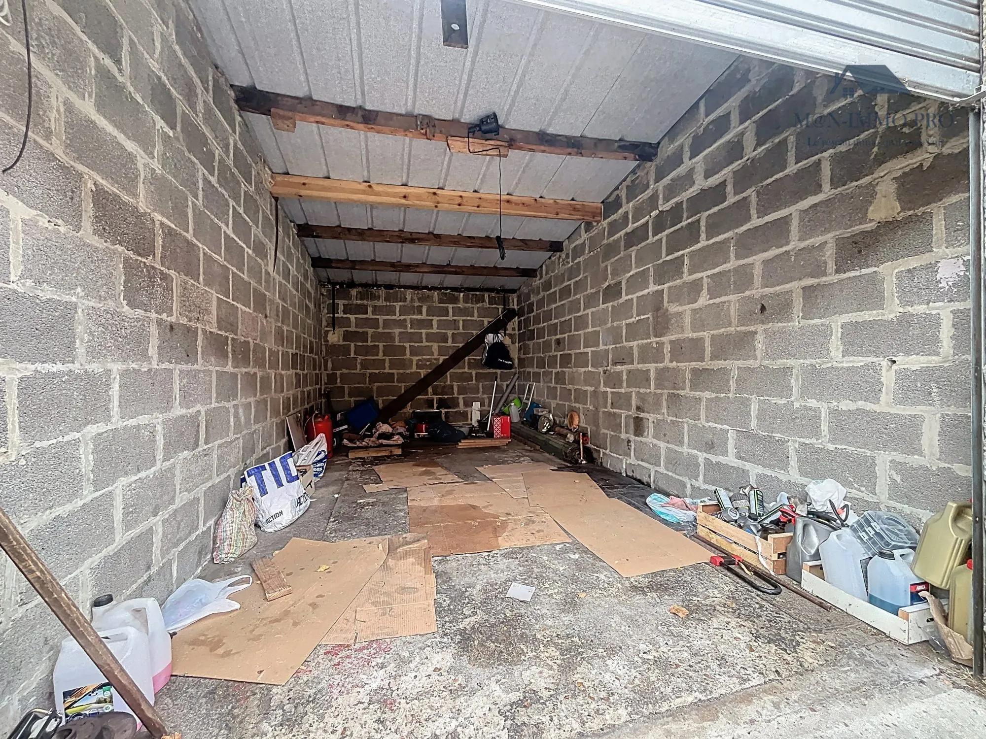 Terrain constructible de 283 m² avec 4 garages à Nieppe – Opportunité à saisir 