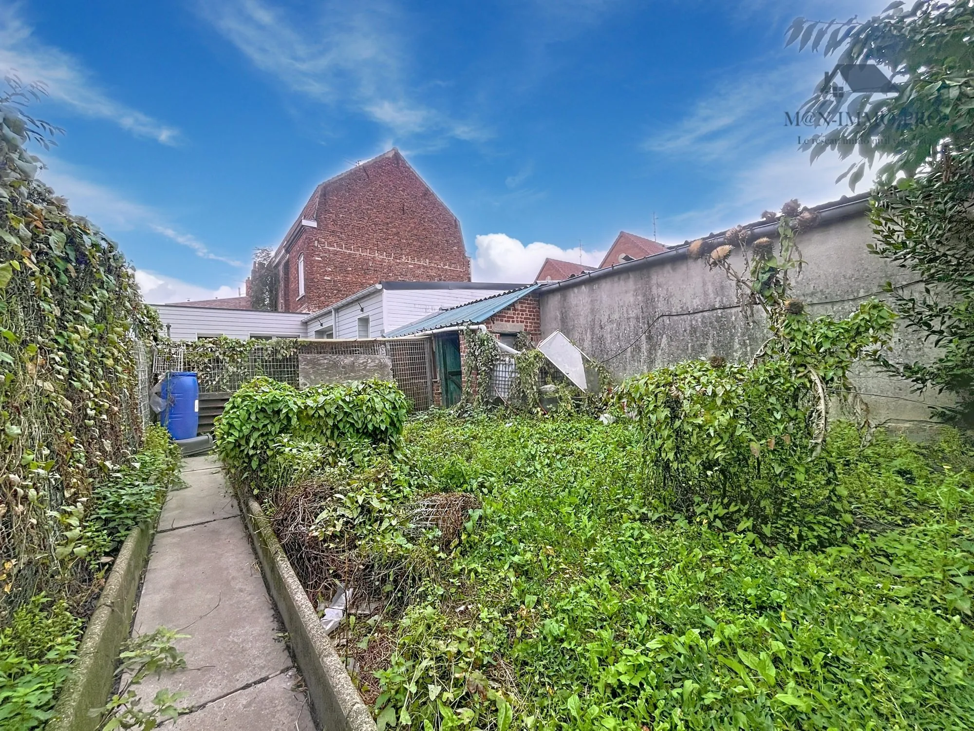 Terrain constructible de 283 m² avec 4 garages à Nieppe – Opportunité à saisir