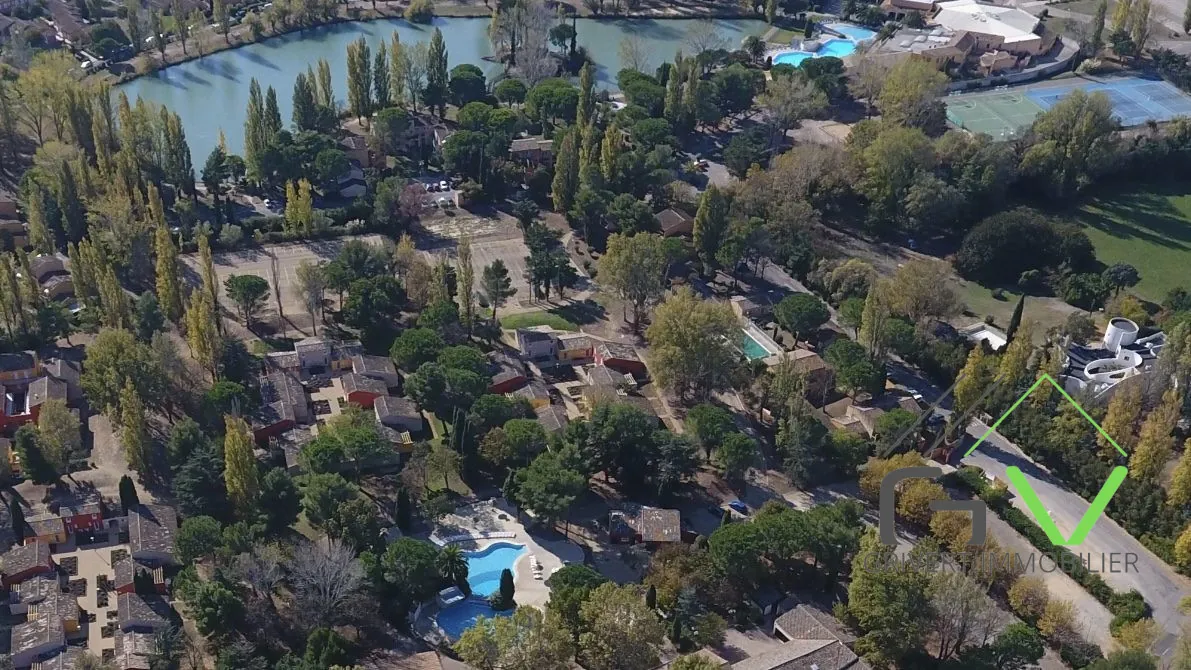 Lot de deux studios en excellent état à Arles, investissement rentable en Camargue