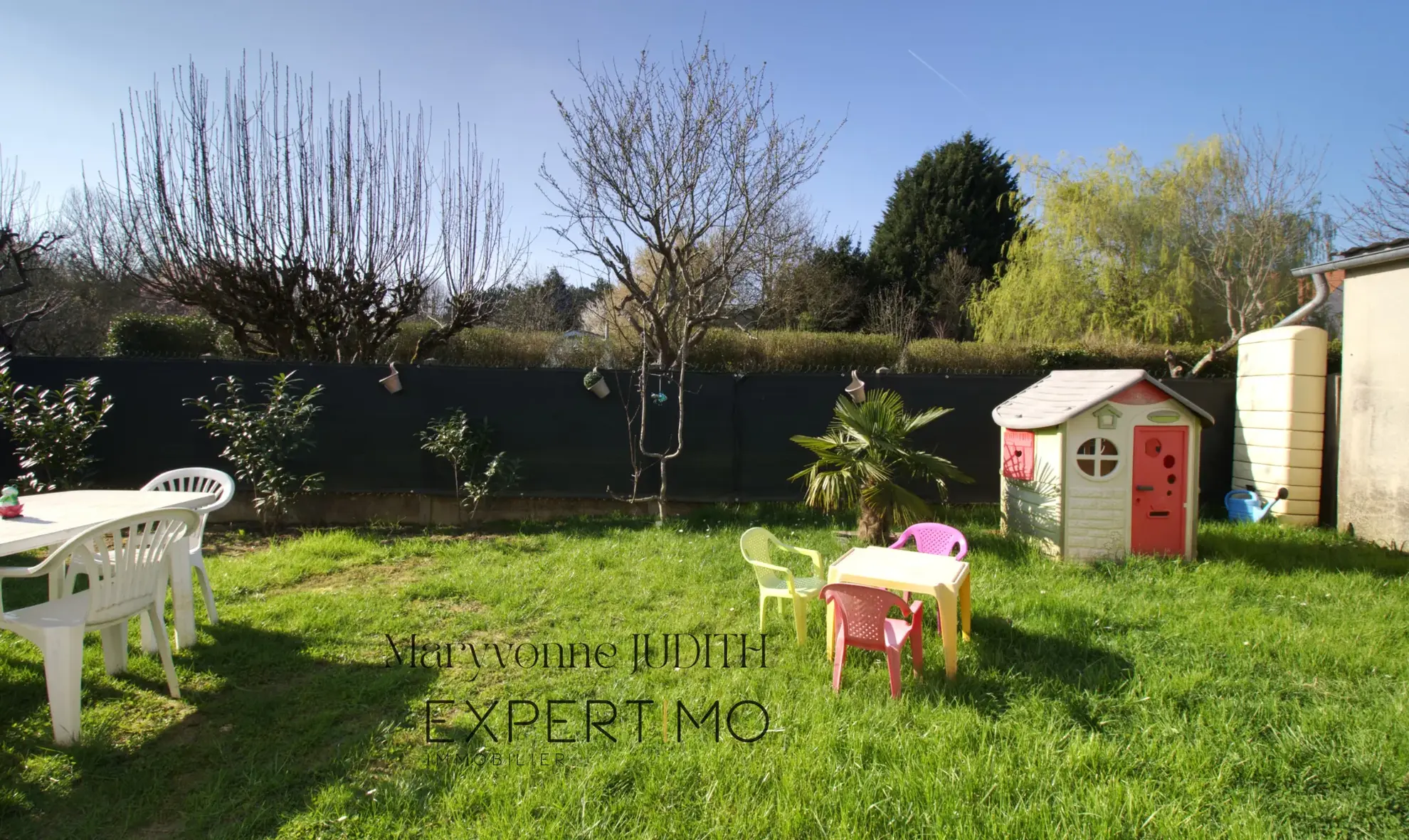 Appartement T3 avec jardin privé, patio et stationnement sécurisé à Villiers sur Morin