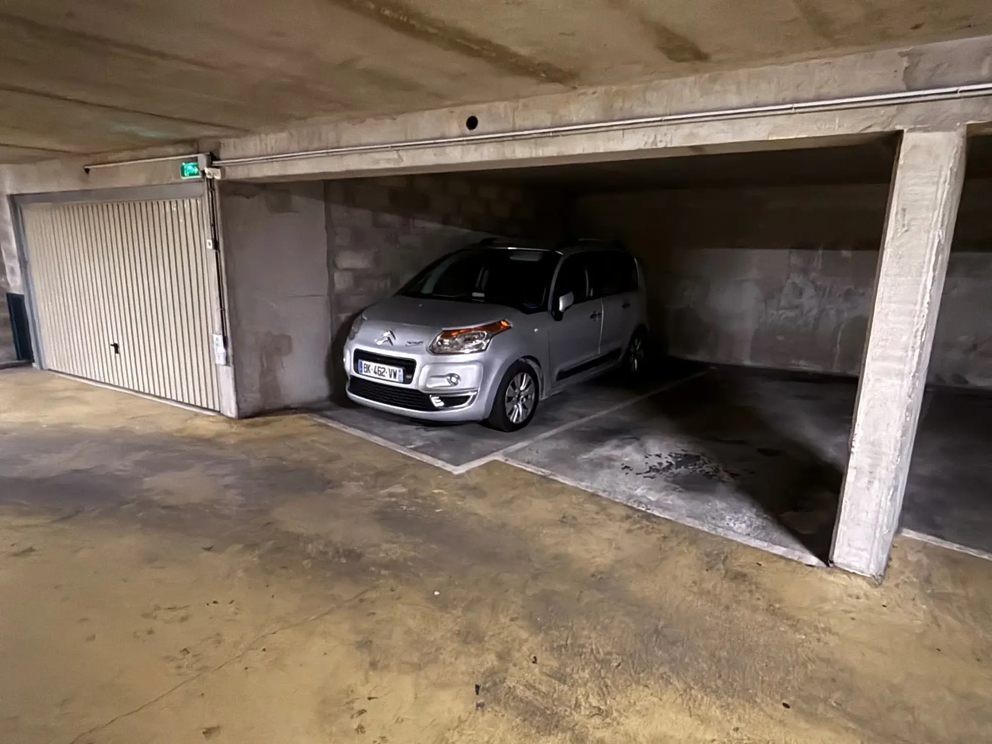 Place de parking sécurisée à vendre à Paris 10ème près de Stalingrad 