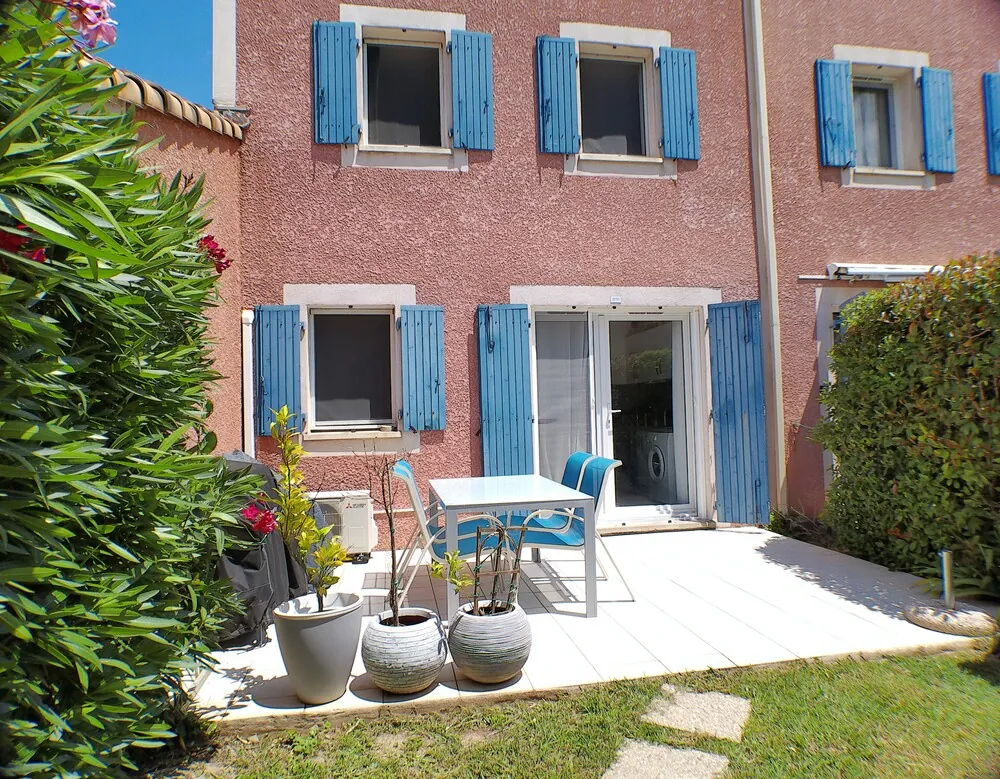 Charmante villa sécurisée avec piscine et jardin à Béziers, environment paisible