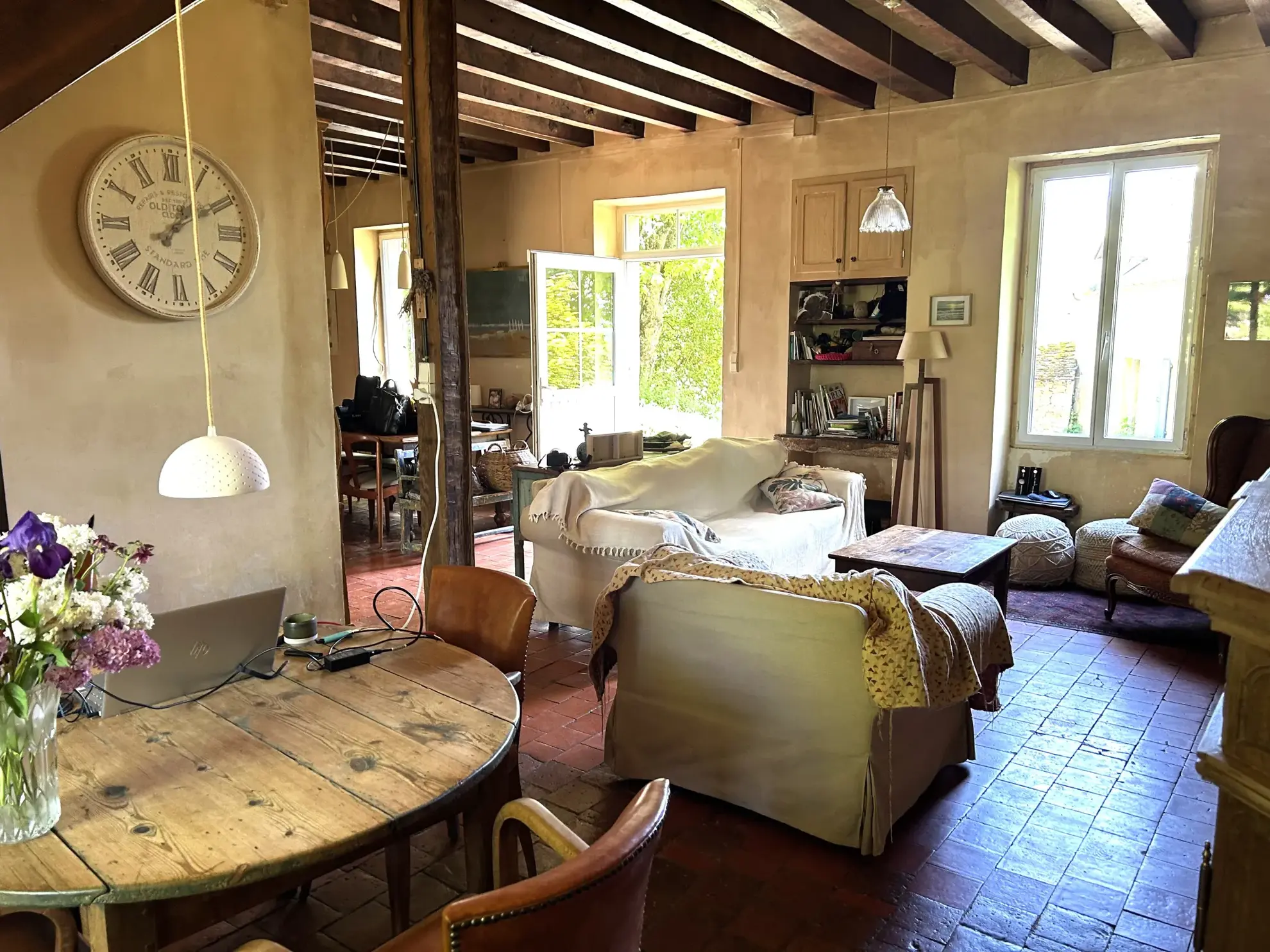 Maison de charme avec vue imprenable à Lurcy-le-Bourg - 215 000 € 