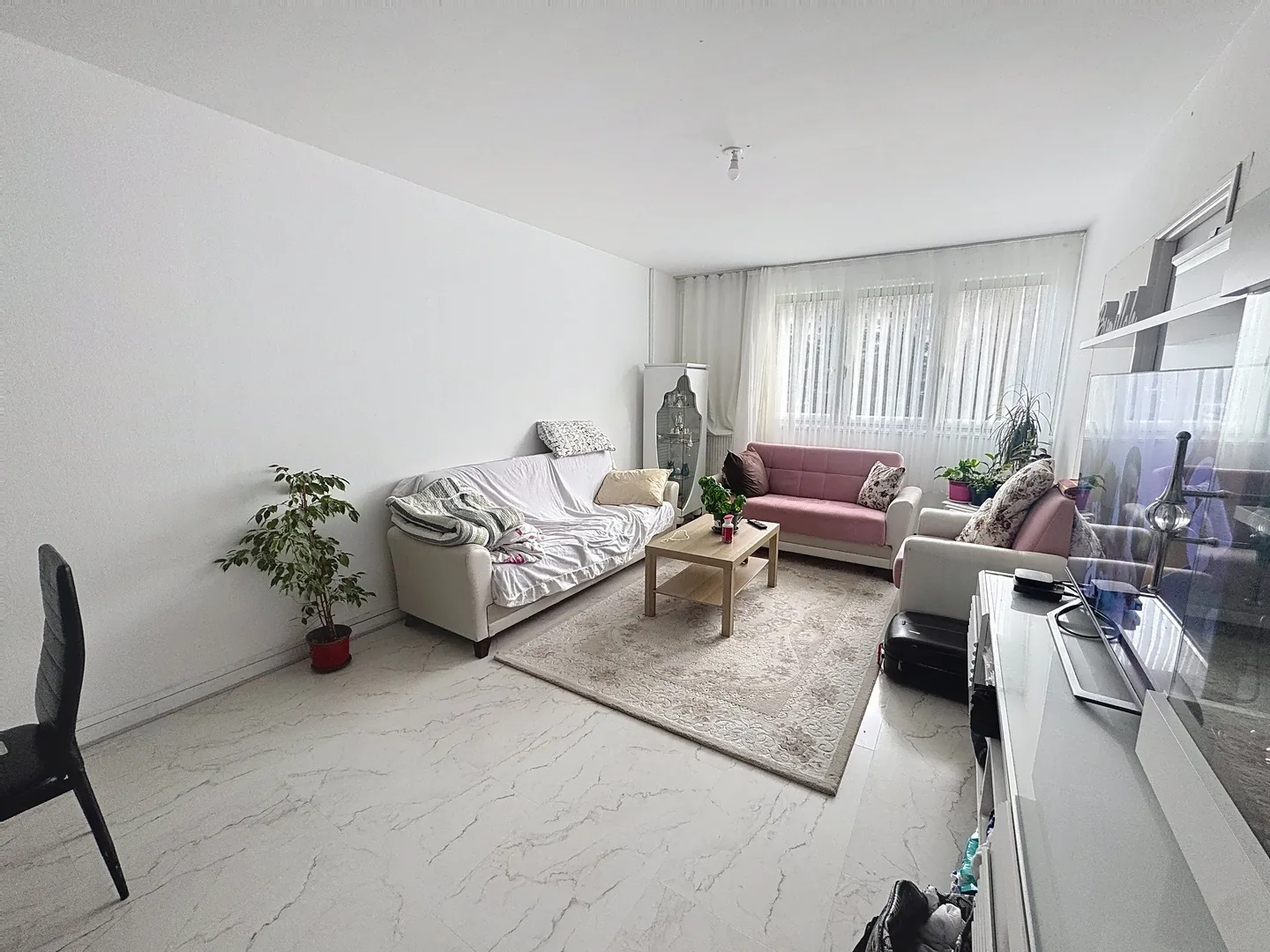 Appartement T4 rénové de 78 m² avec locataire en place à Saint-Étienne