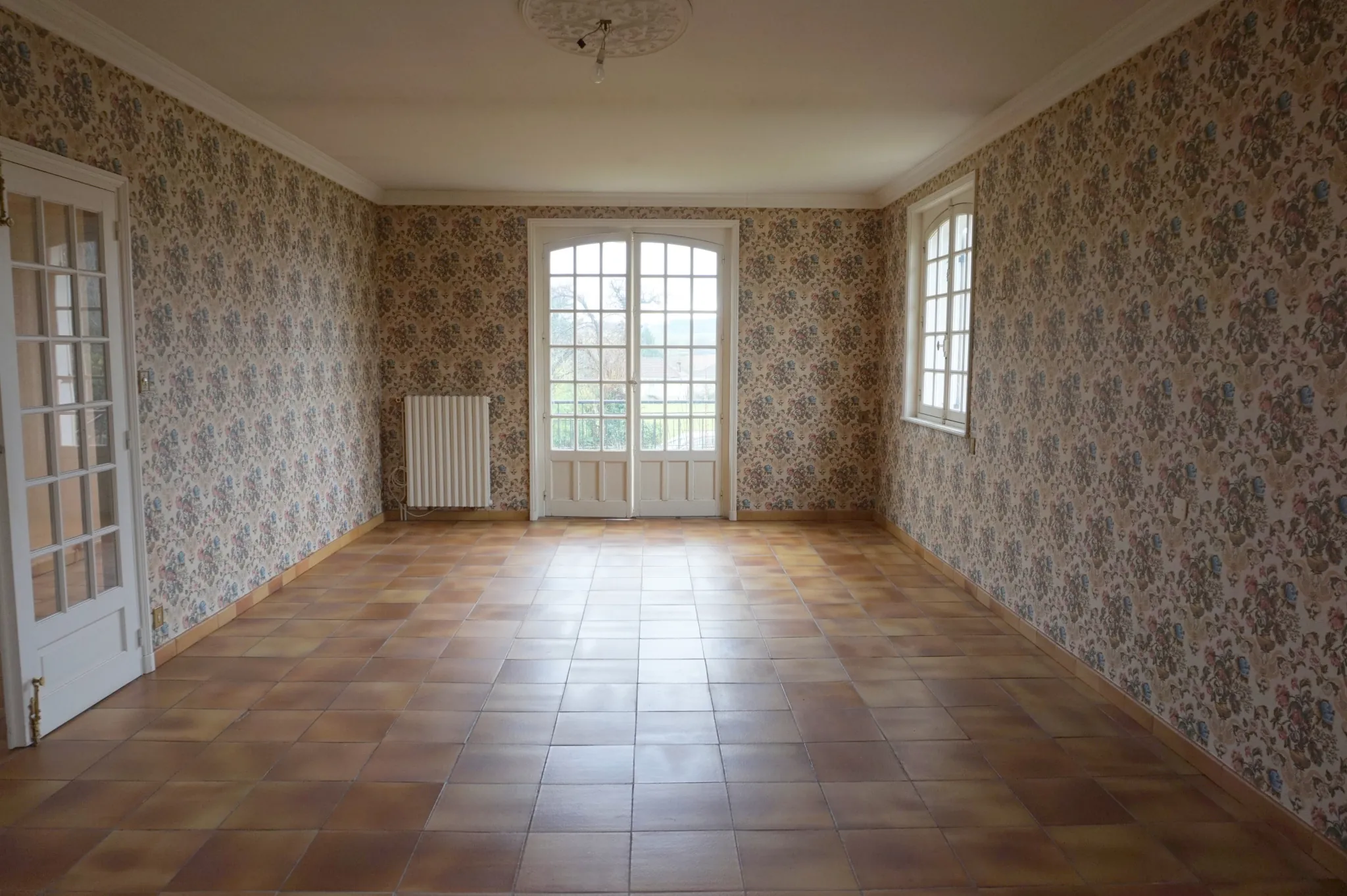 Charmante maison de 98 m² avec grand terrain à Luzy 