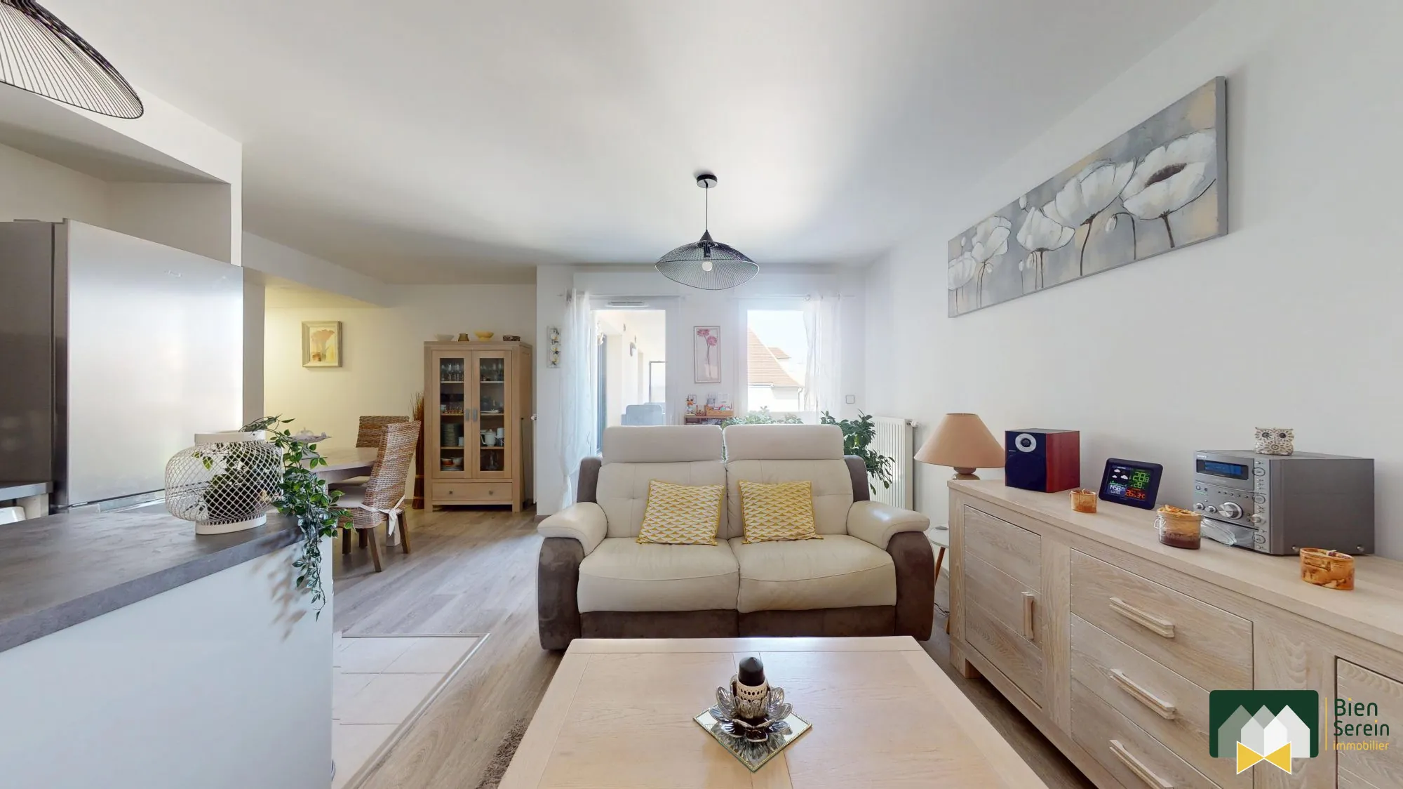 Appartement récent T3 avec terrasse et parking à Chartres 