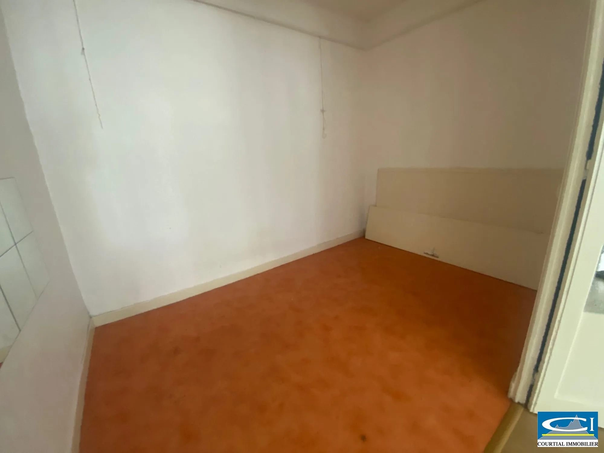 Appartement 4 pièces de 82 m² à Tournon-sur-Rhône, quai Farconnet 