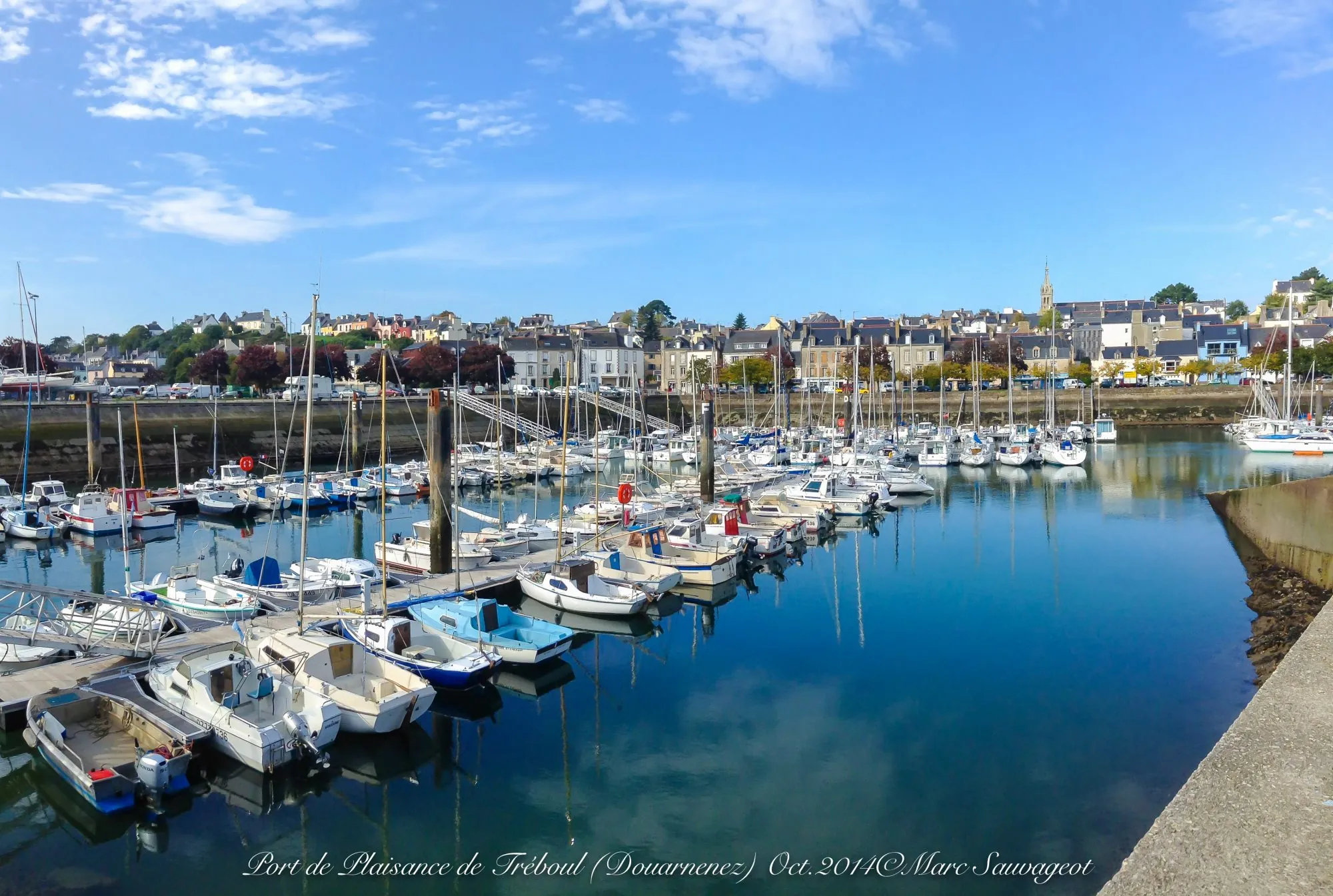 Maison à rénover à Tréboul, proximité Port et plages - 55 m²