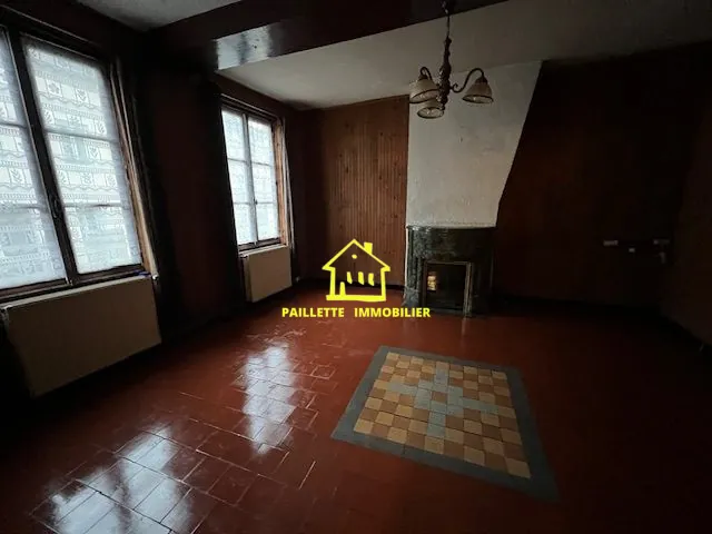 Maison à rénover à Bolbec de 80 m² avec jardin et proximité commodités