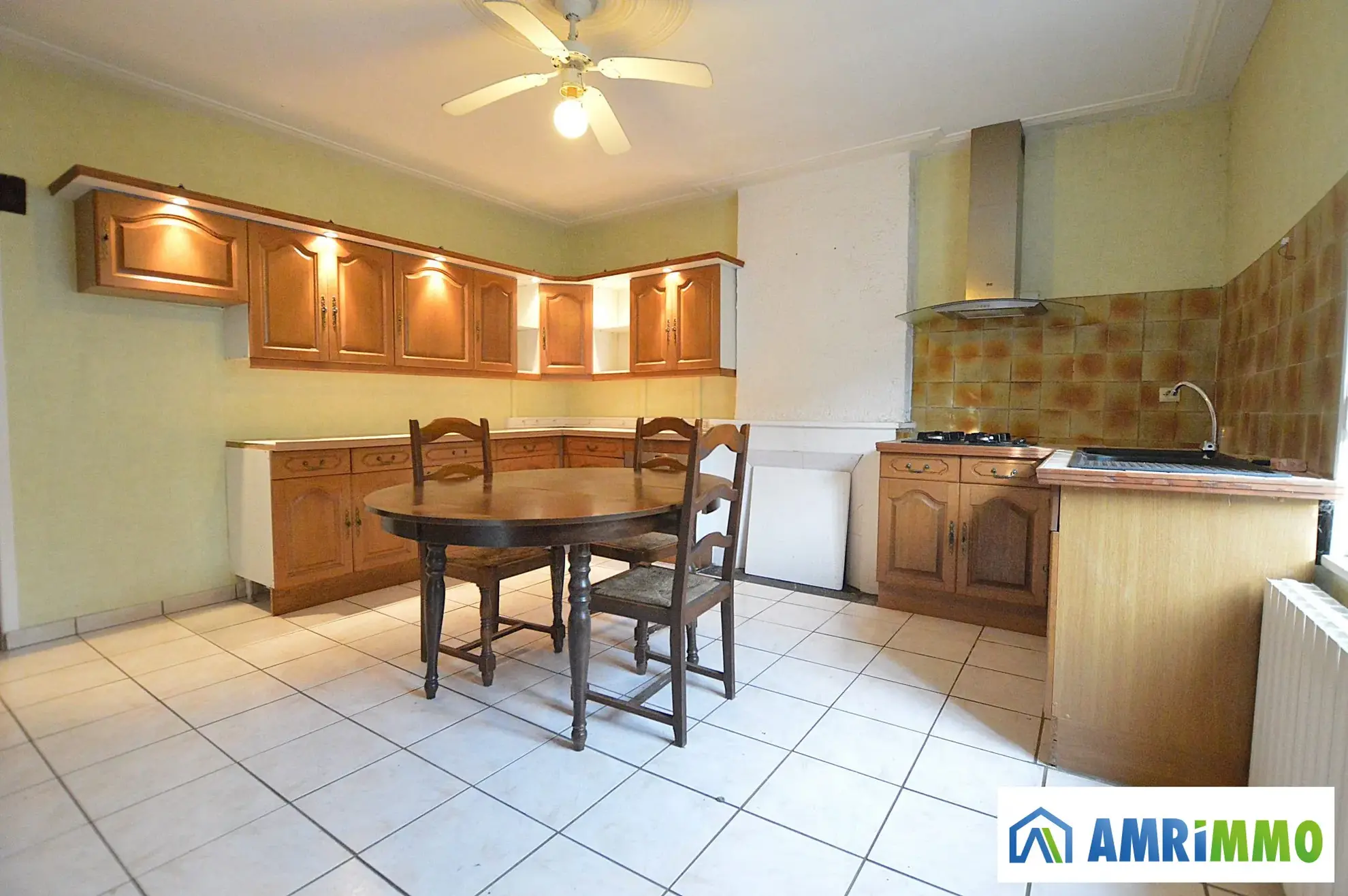 Maison à rénover de 146 m² à Chambley-Bussières, Jardin et Garage 