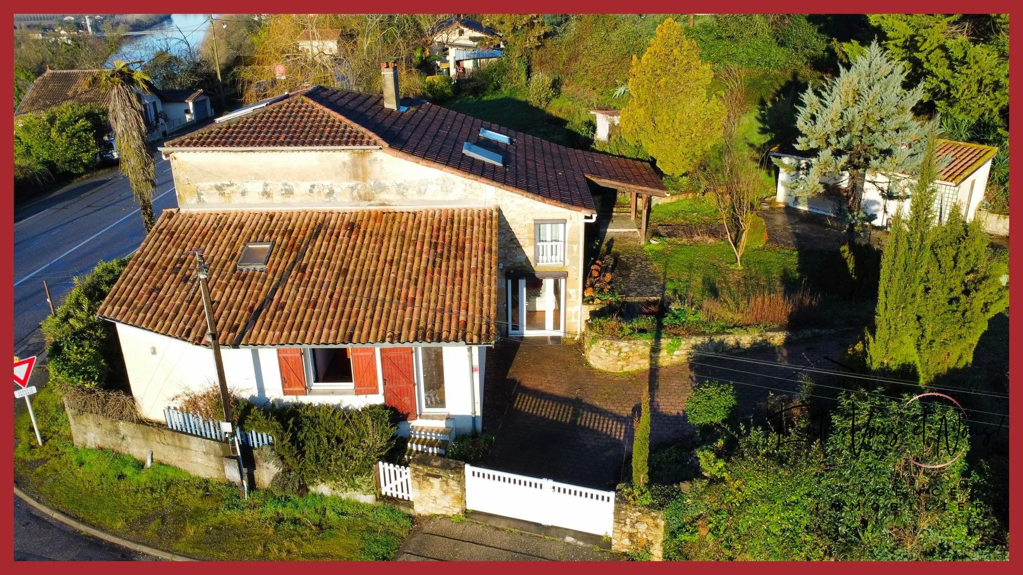 Charmante maison en pierre XIXème à La Réole avec 6 chambres et grand jardin