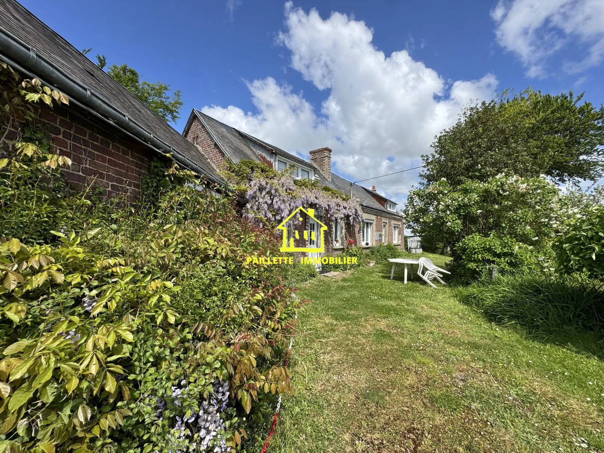 Belle maison normande avec grand terrain à Gonneville-la-Mallet