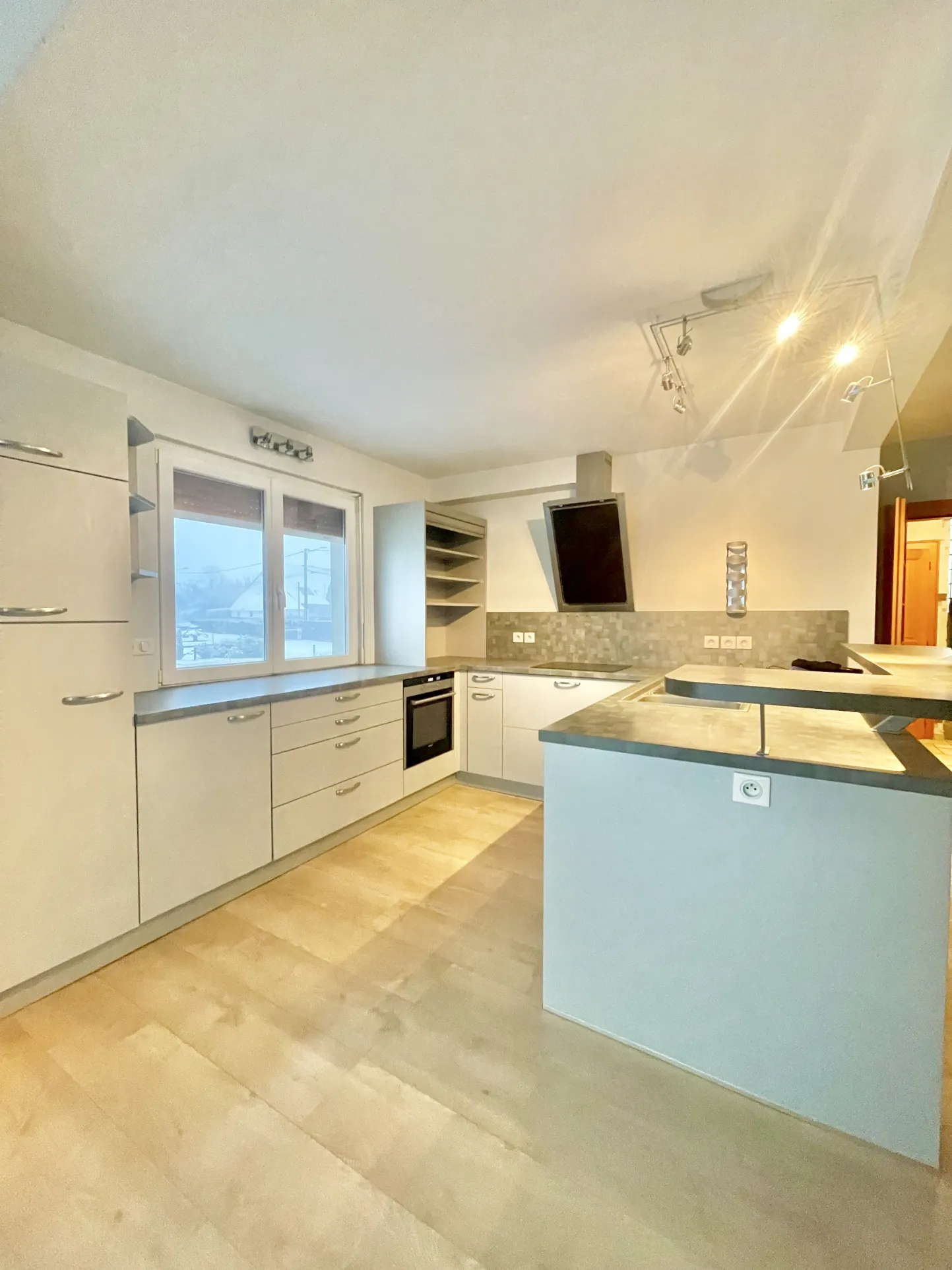 Maison élégante de 170 m2 avec bureau indépendant à Lachapelle-sous-Rougemont