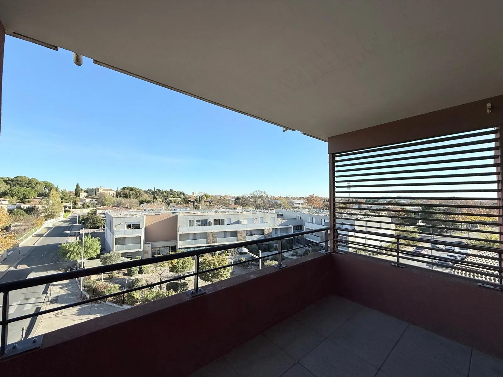 Appartement T2 avec terrasse à Montpellier – Vue dégagée, proche commerces et tramway