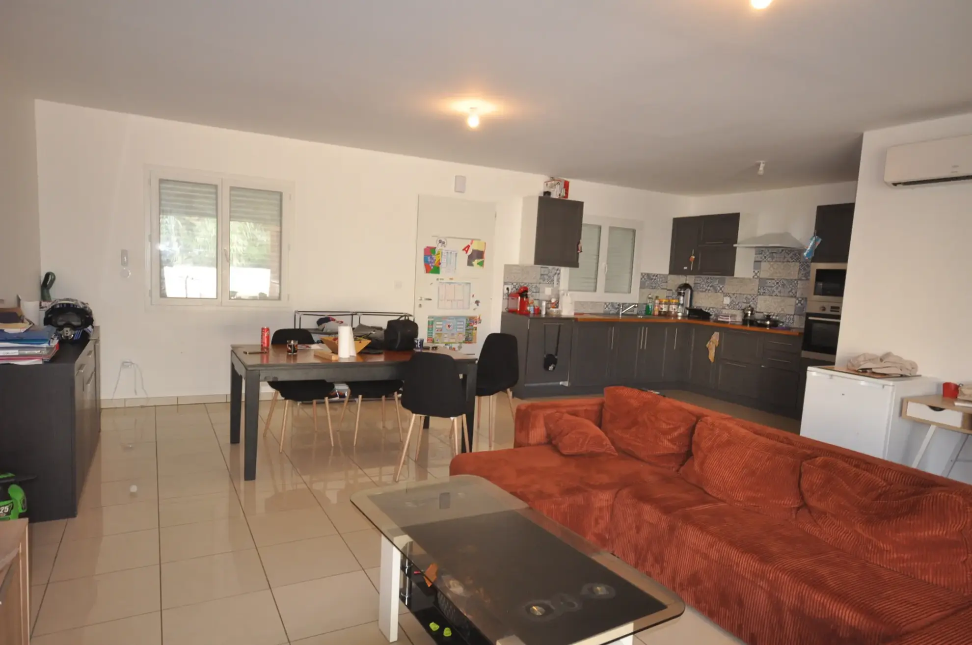 Maison neuve 4 chambres avec piscine à Saint-Hilaire - Excellent rapport qualité-prix