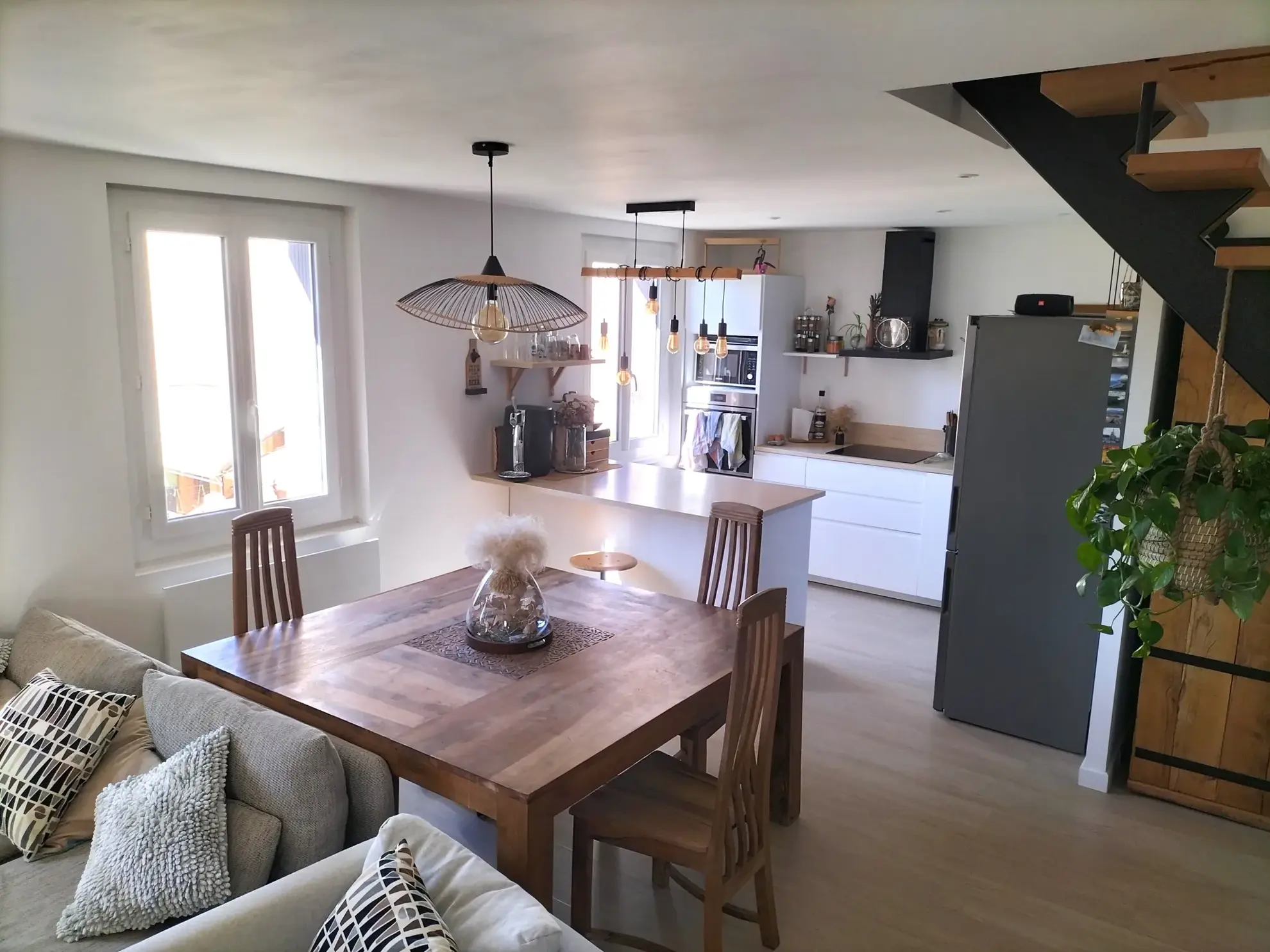 Maison de village entièrement rénovée à Le Thor - 80 m², 2 chambres 