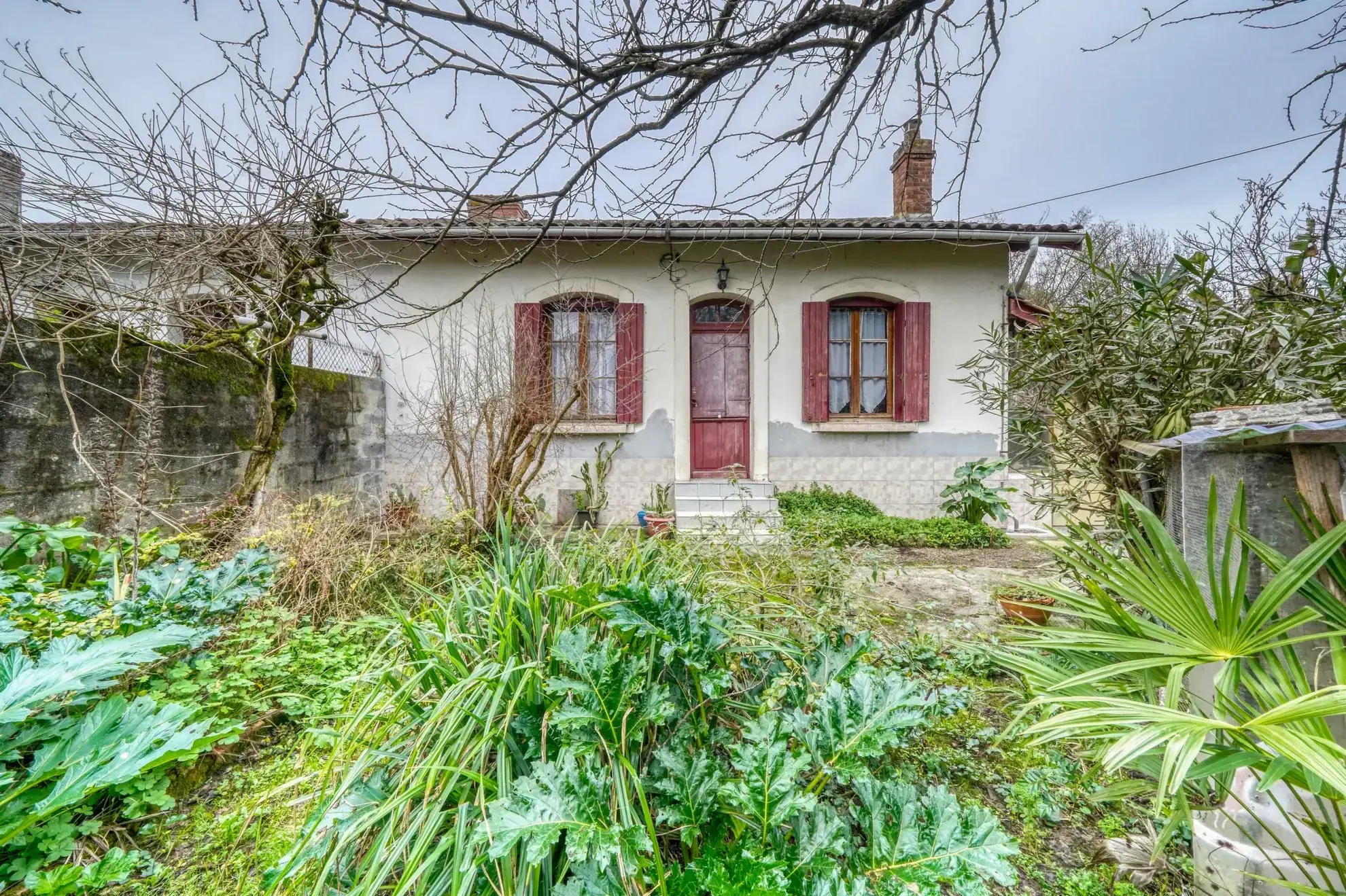 Maison 4 pièces à rénover de 80 m² à Cenon avec grand terrain