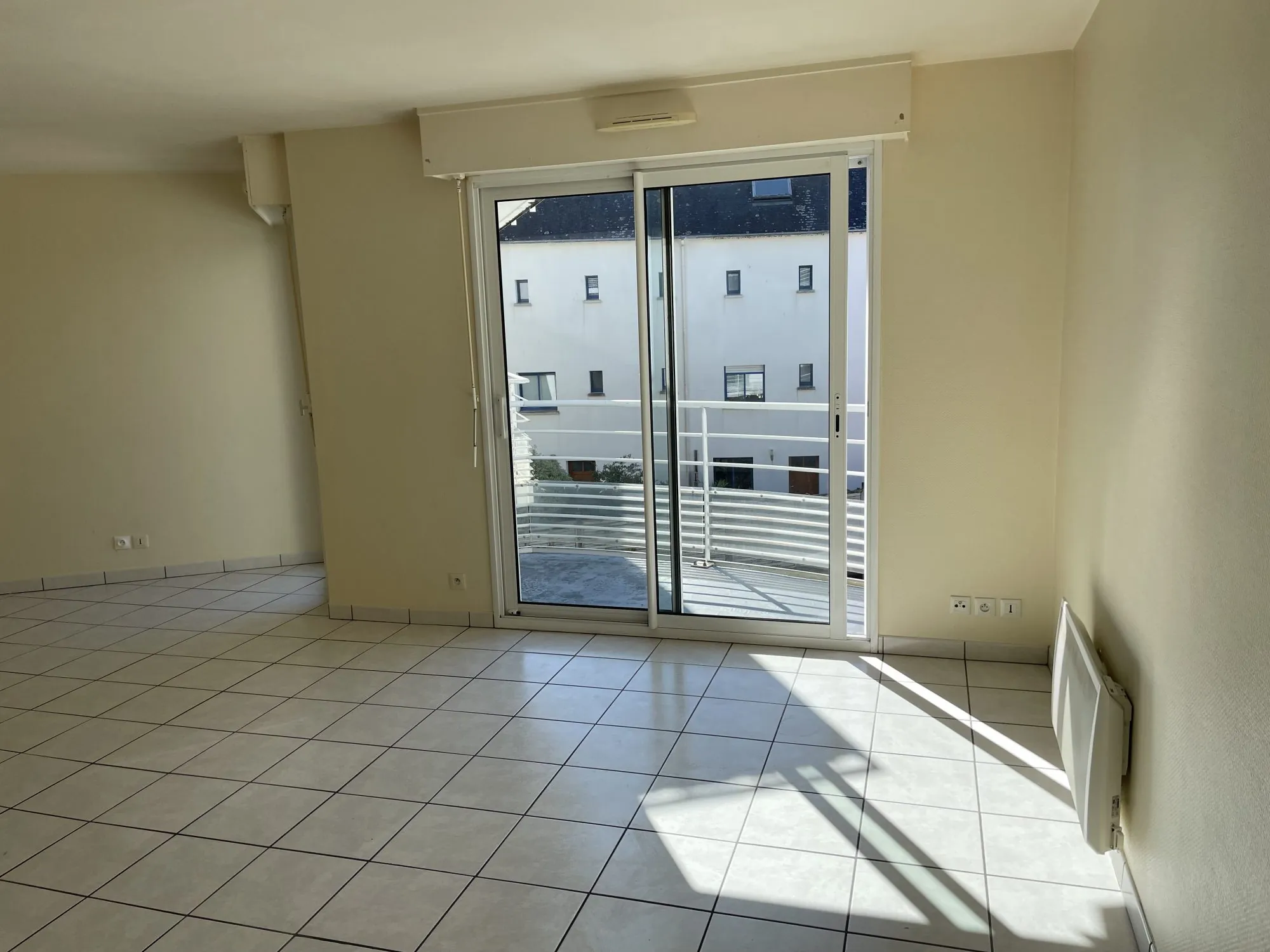 Appartement T1 Bis avec Balcon à Pont l'Abbé, 38 m², proche mer 