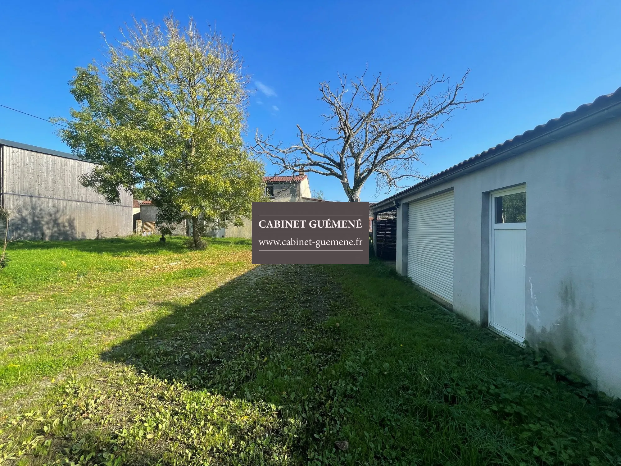 Maison à vendre à Vieillevigne avec terrain et dépendances, idéal rénovation