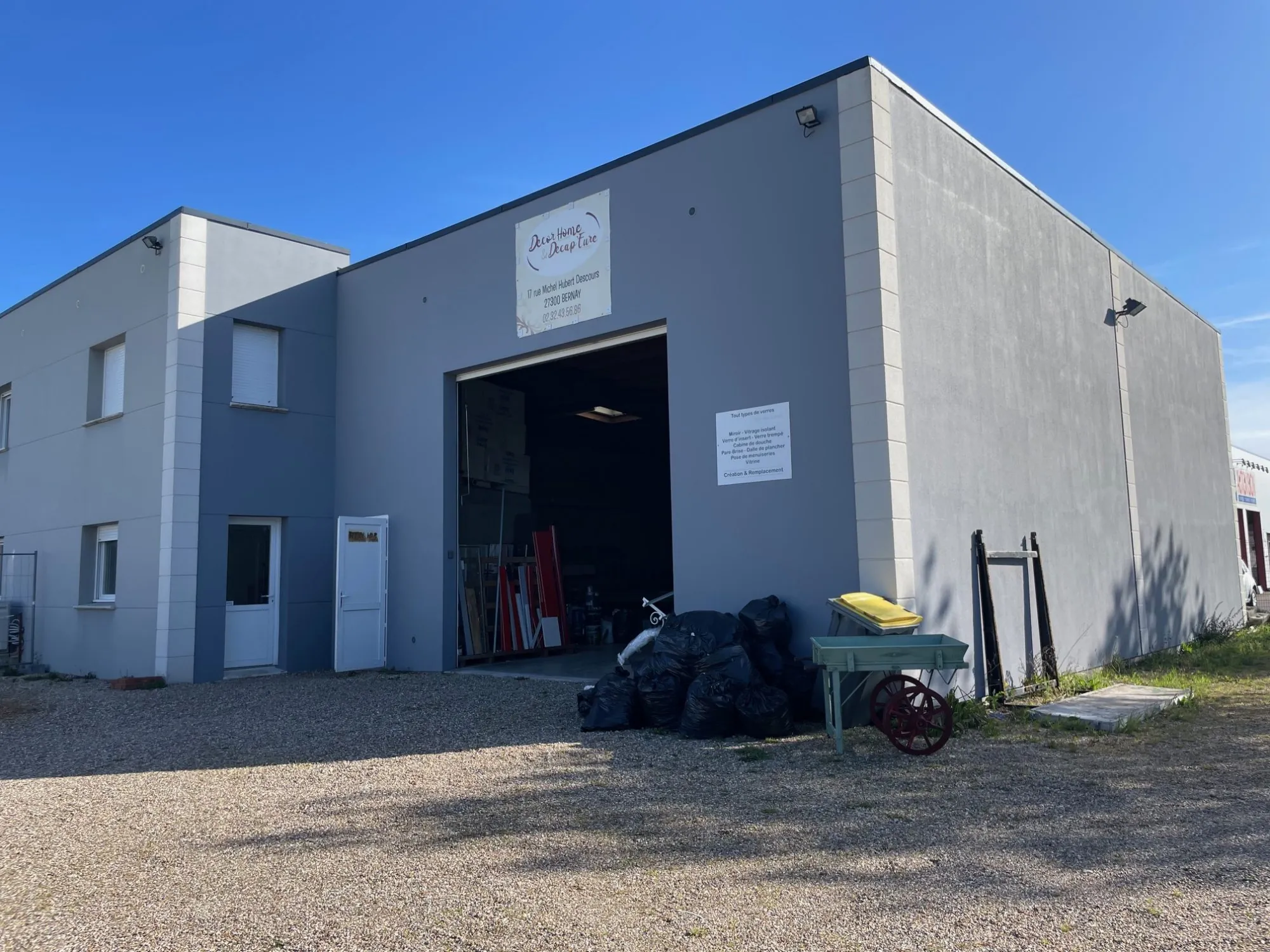 Local commercial à vendre à Bernay - Investissement locatif de 228 m²