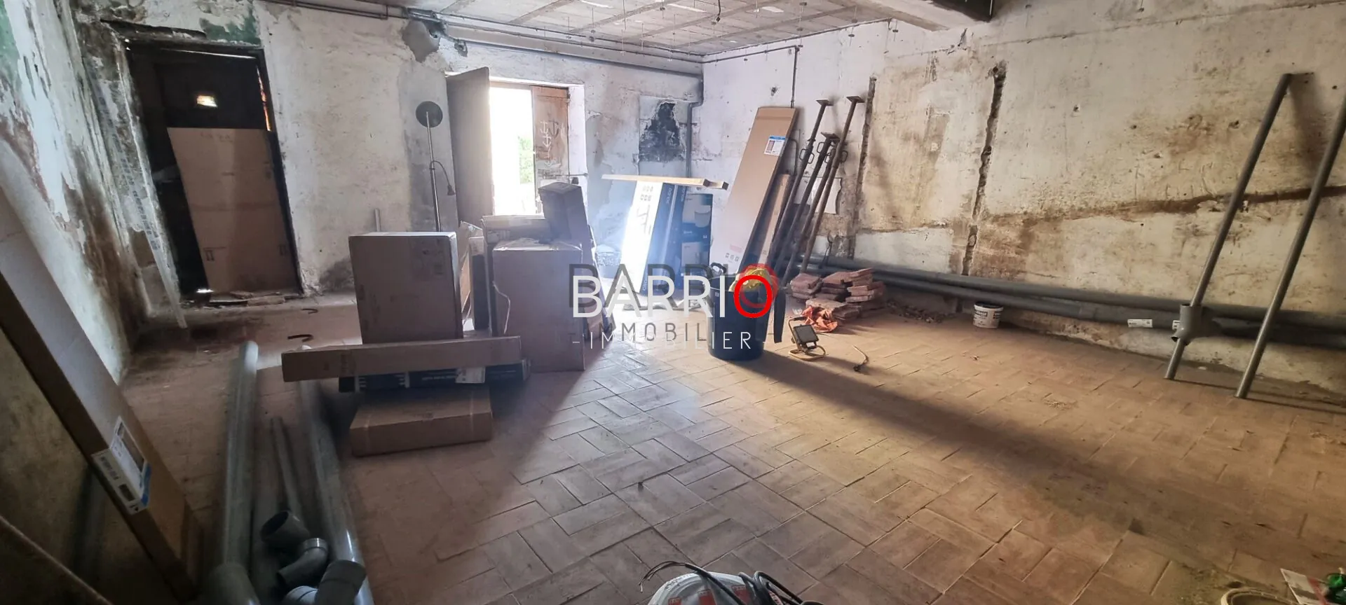 Espace brut à aménager à Banyuls-sur-Mer avec potentiel locatif