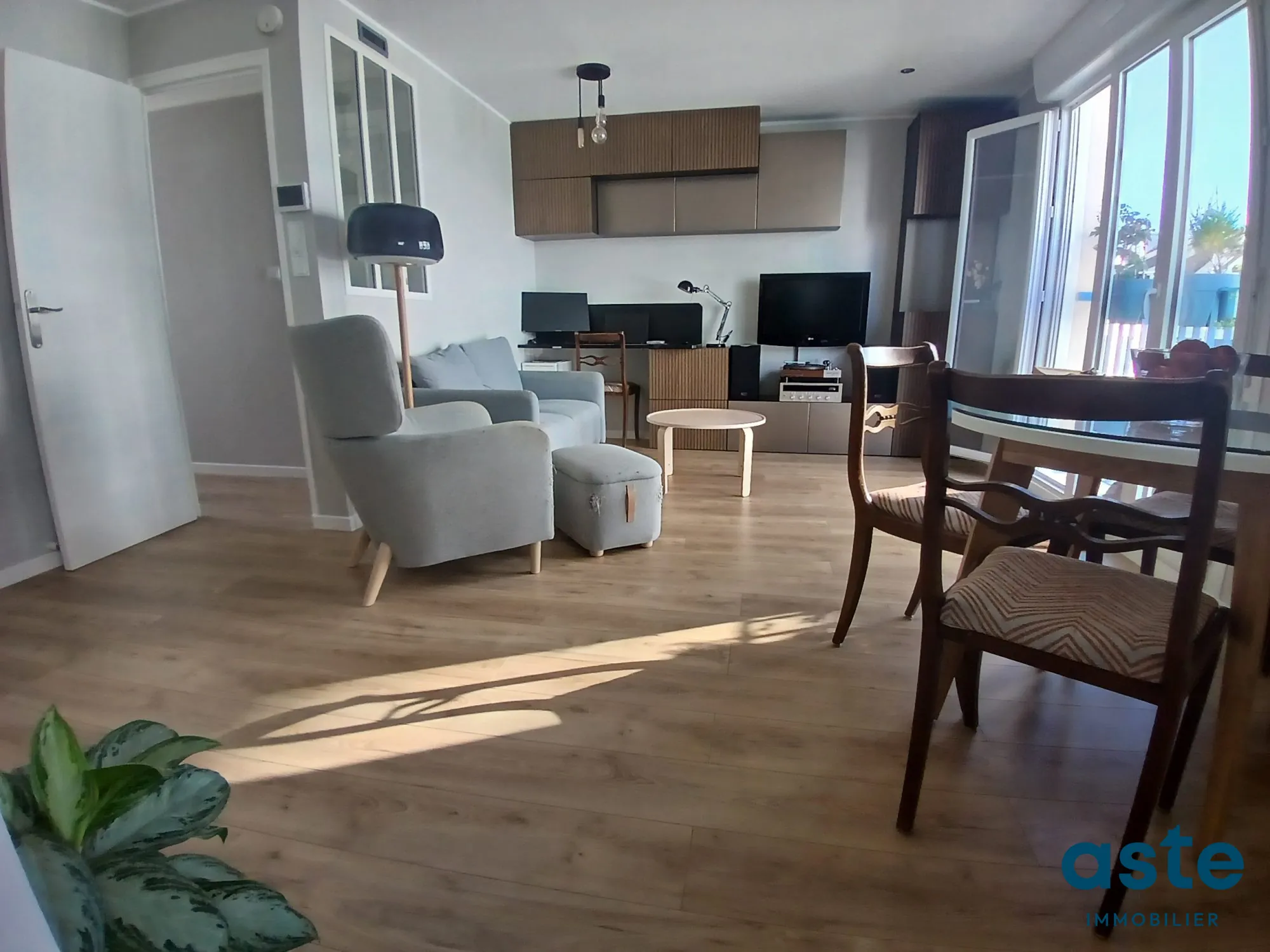 Appartement T2 rénové à Brest près des Capucins - Résidence avec Parking et Cave