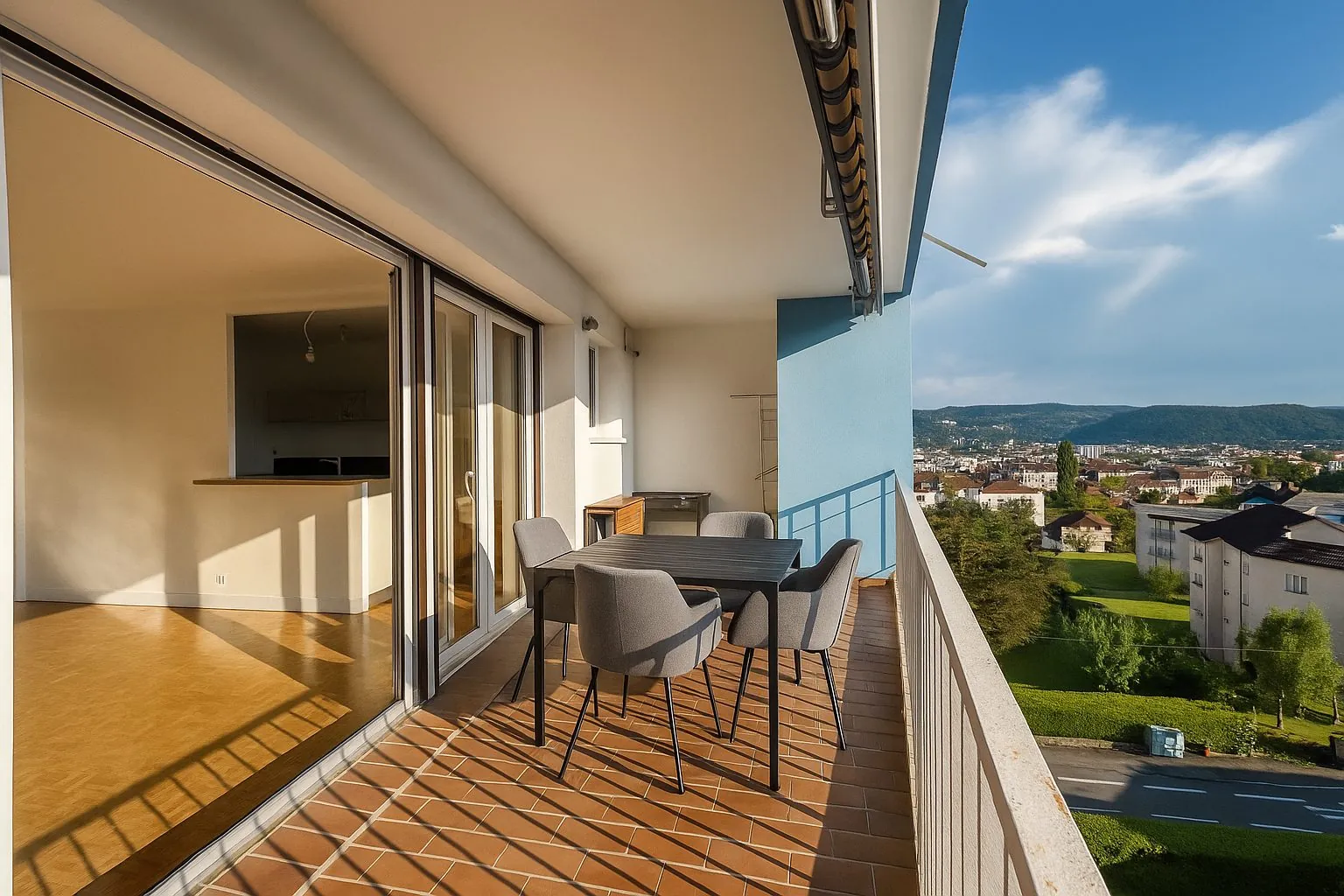 Appartement T3 lumineux avec vue dégagée à Besançon - Dernier étage et balcon 