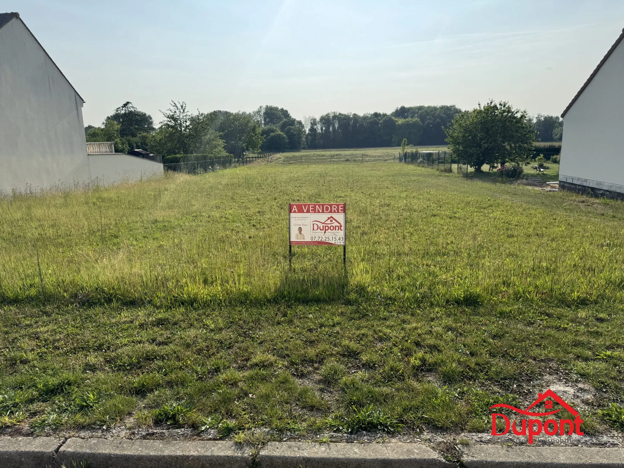 Terrain constructible à Villenauxe-la-Petite de 1699 m², calme et proche de Bray-sur-Seine