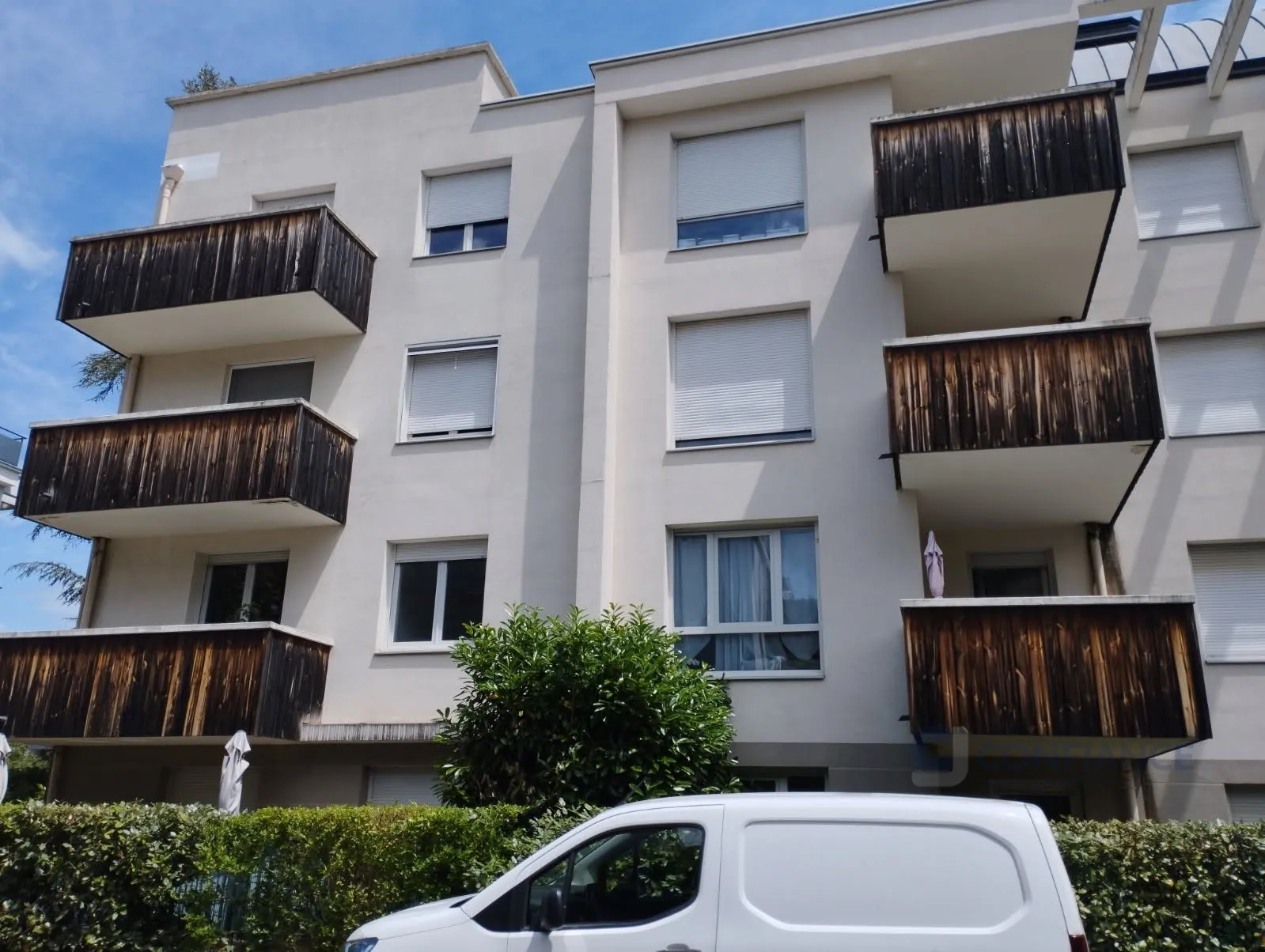 Appartement 2 pièces à vendre à Francheville avec balcon et parking privé