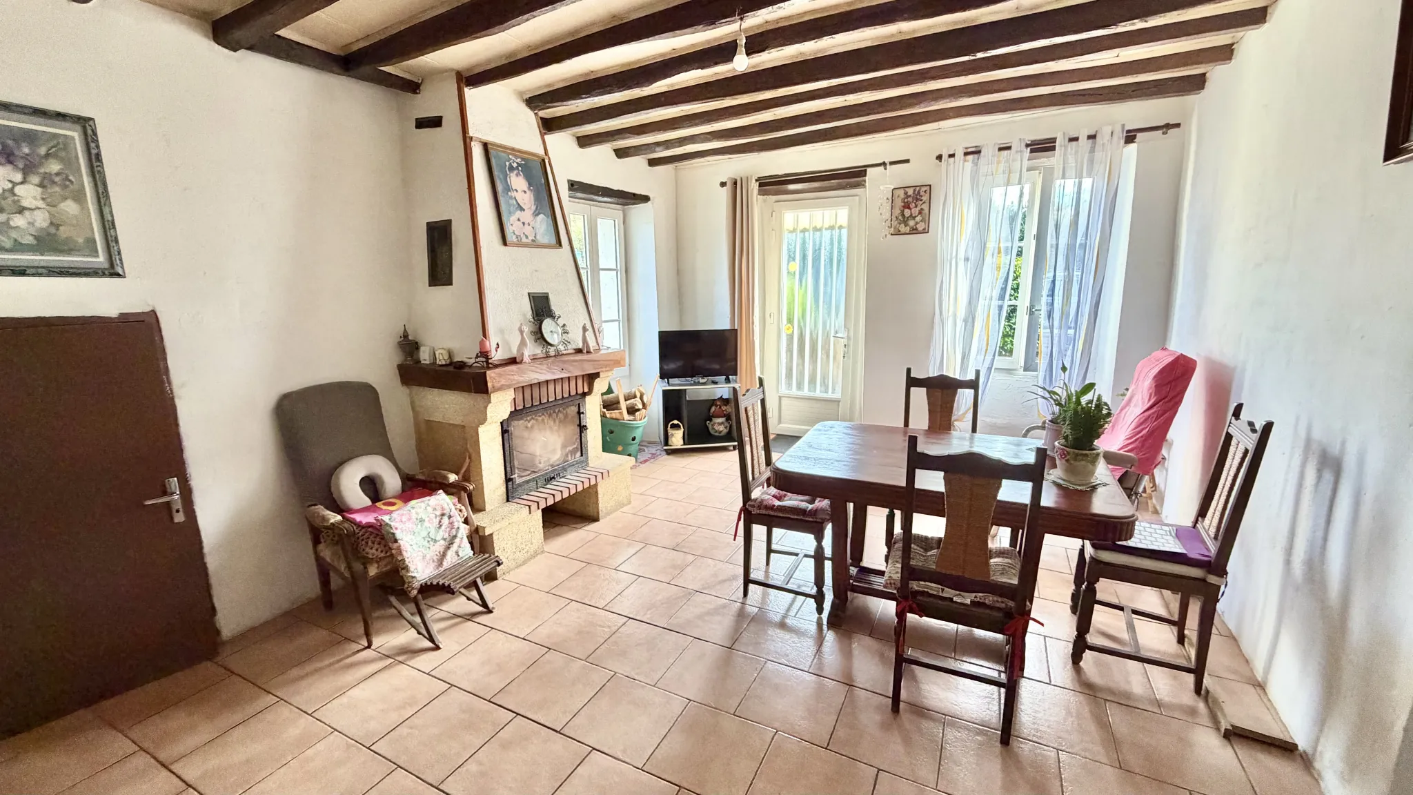 Maison ancienne à vendre à La Pouëze, Erdre en Anjou - Charmante propriété avec terrain et potentiel 