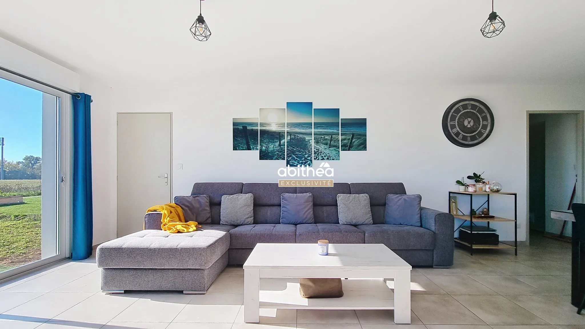 Maison neuve contemporaine de 99 m² à Le Gua avec jardin et garage