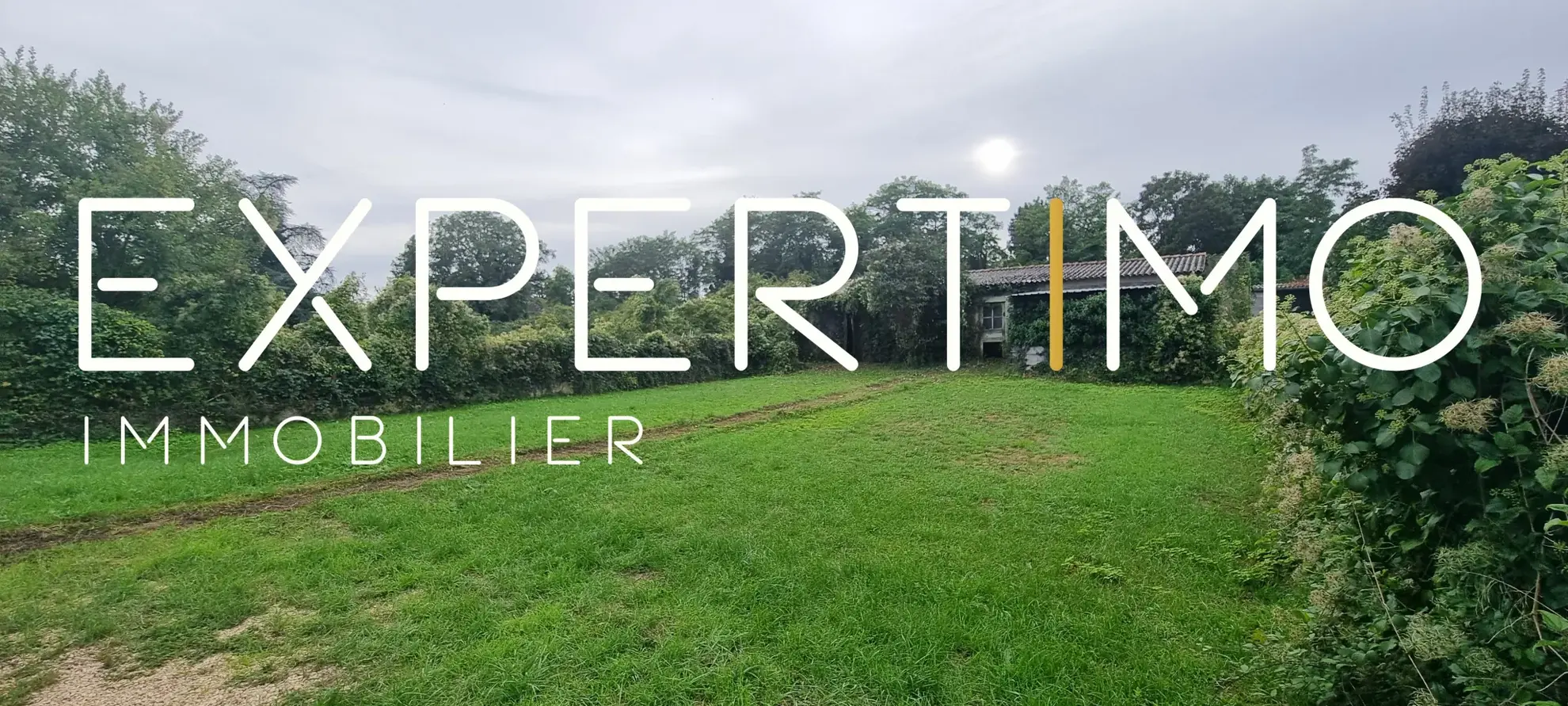 Terrain constructible avec dépendances à Poitiers - Opportunité à saisir